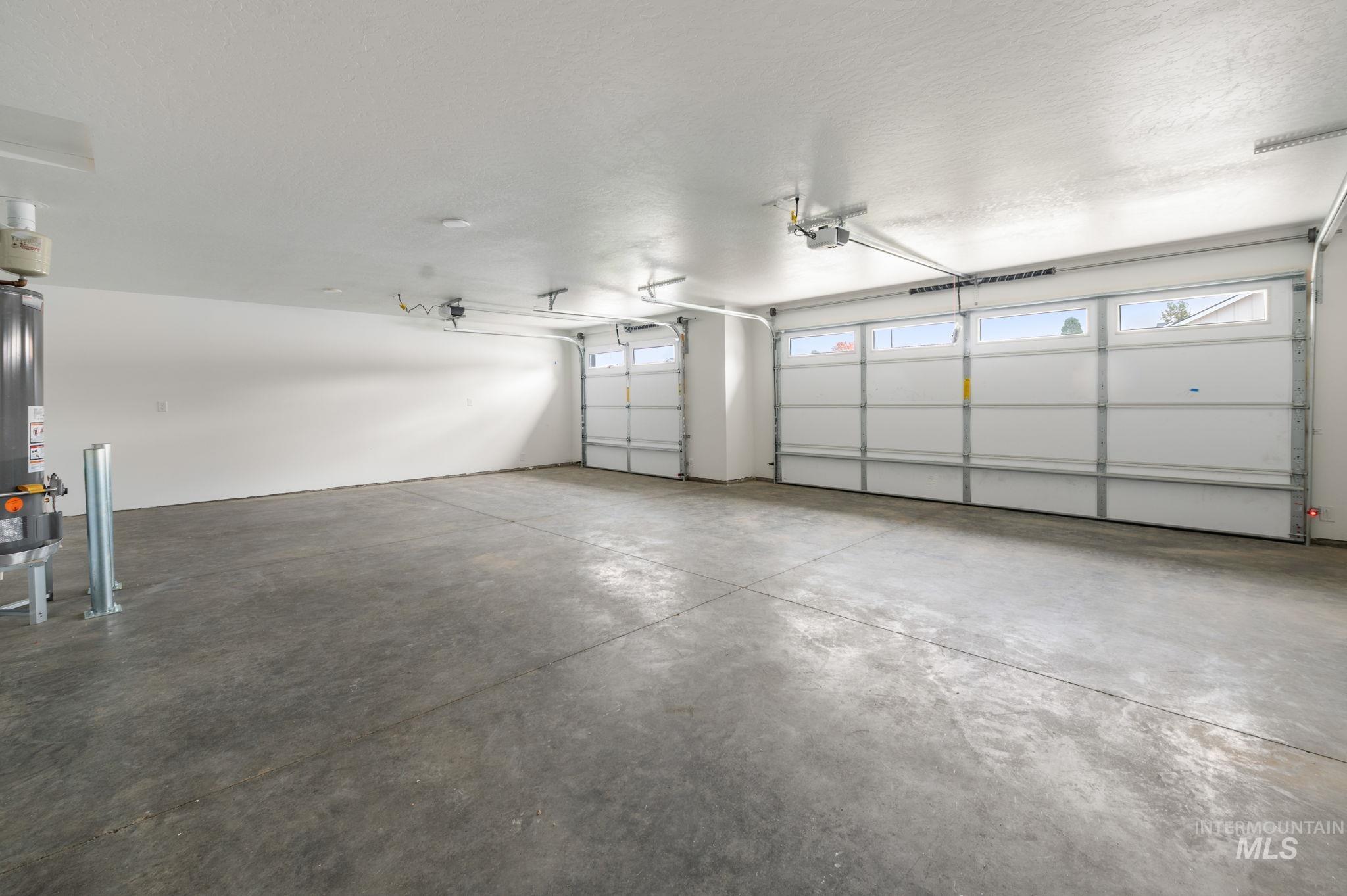 3216 Blackhawk Court, Lewiston, Idaho 83501, 3 Bedrooms, 2 Bathrooms, Residential For Sale, Price $565,000,MLS 98959153