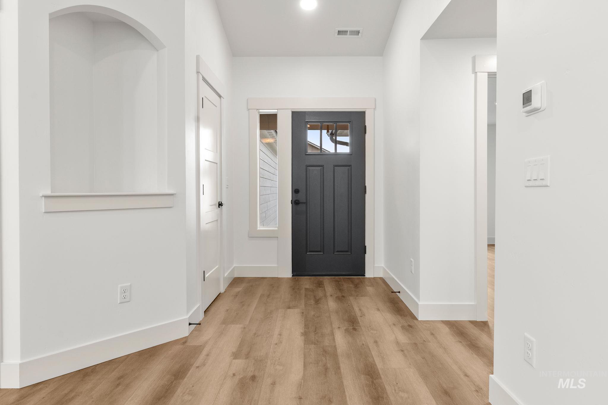 3216 Blackhawk Court, Lewiston, Idaho 83501, 3 Bedrooms, 2 Bathrooms, Residential For Sale, Price $565,000,MLS 98959153