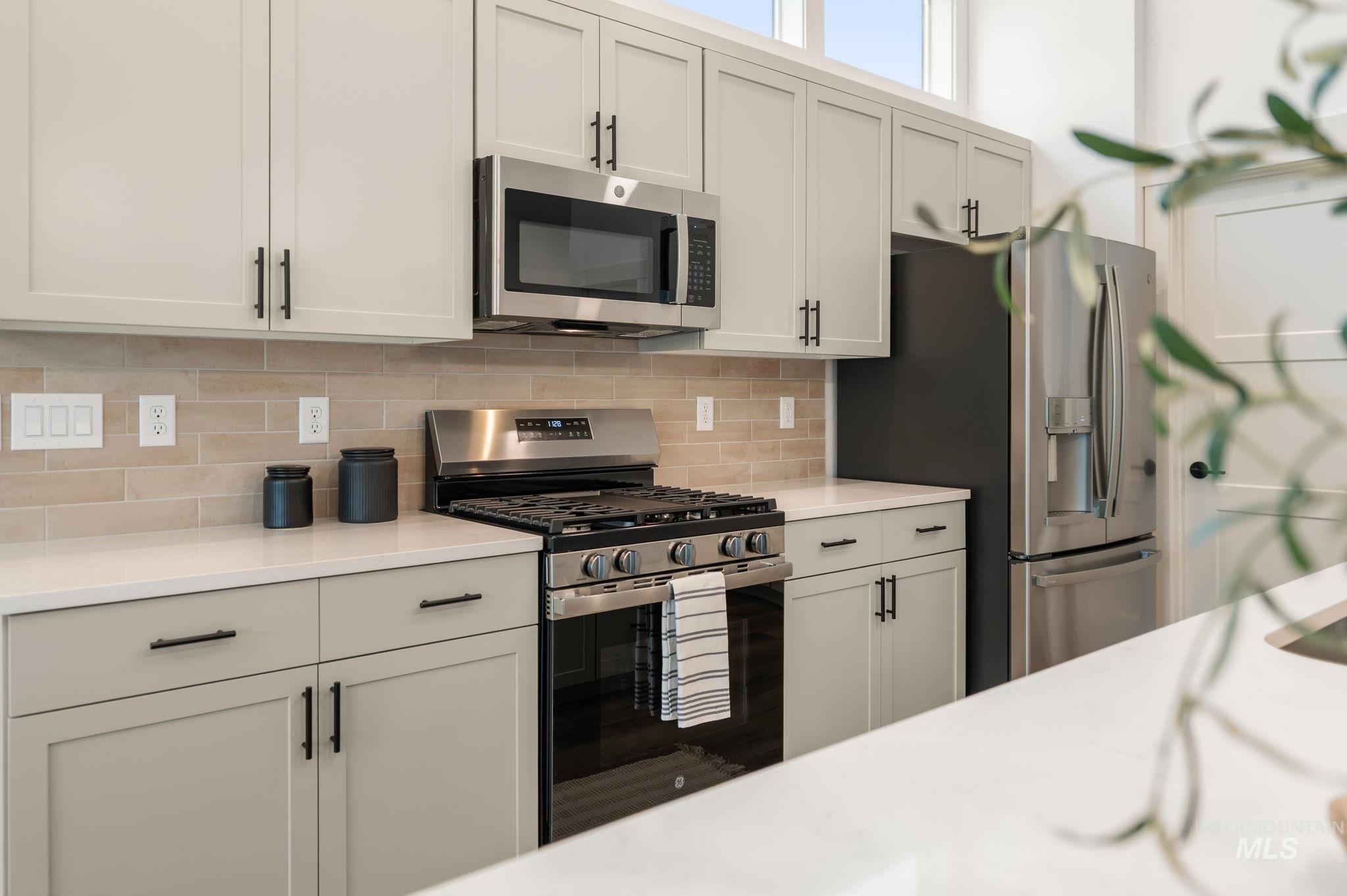 3216 Blackhawk Court, Lewiston, Idaho 83501, 3 Bedrooms, 2 Bathrooms, Residential For Sale, Price $565,000,MLS 98959153