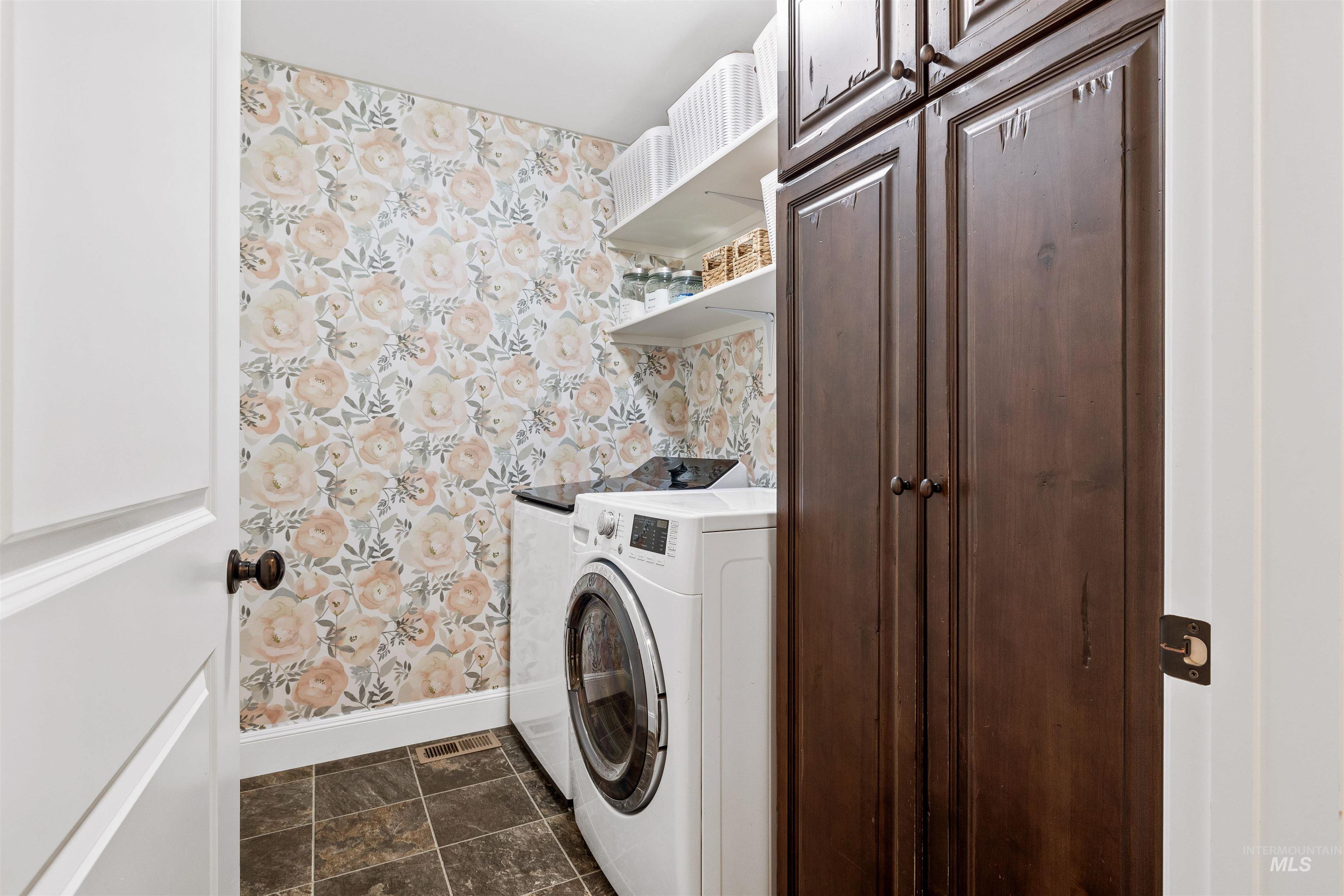 1378 Misty Meadows Ct, Twin Falls, Idaho 83301, 6 Bedrooms, 3 Bathrooms, Residential For Sale, Price $569,000, 98959165