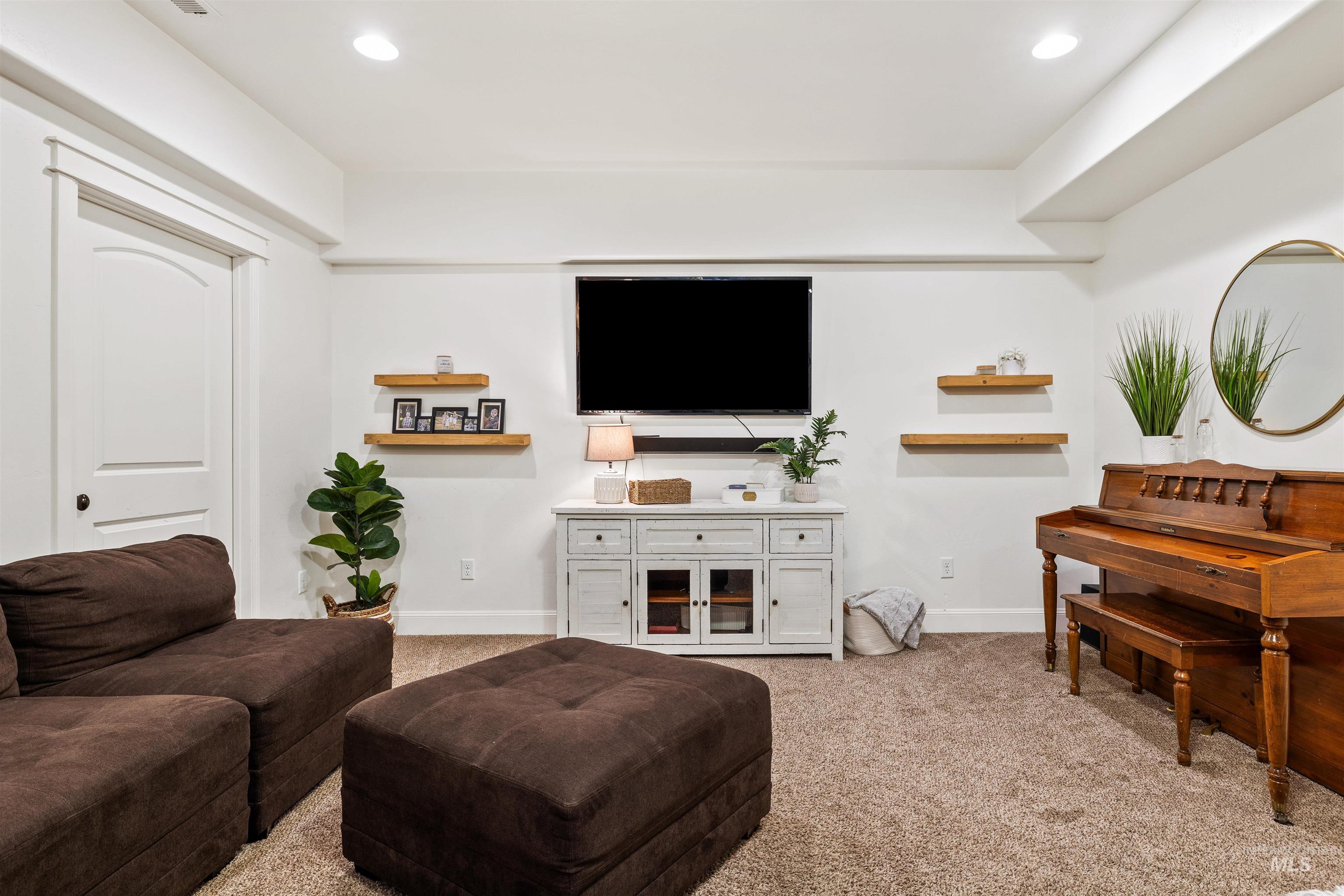 1378 Misty Meadows Ct, Twin Falls, Idaho 83301, 6 Bedrooms, 3 Bathrooms, Residential For Sale, Price $569,000, 98959165