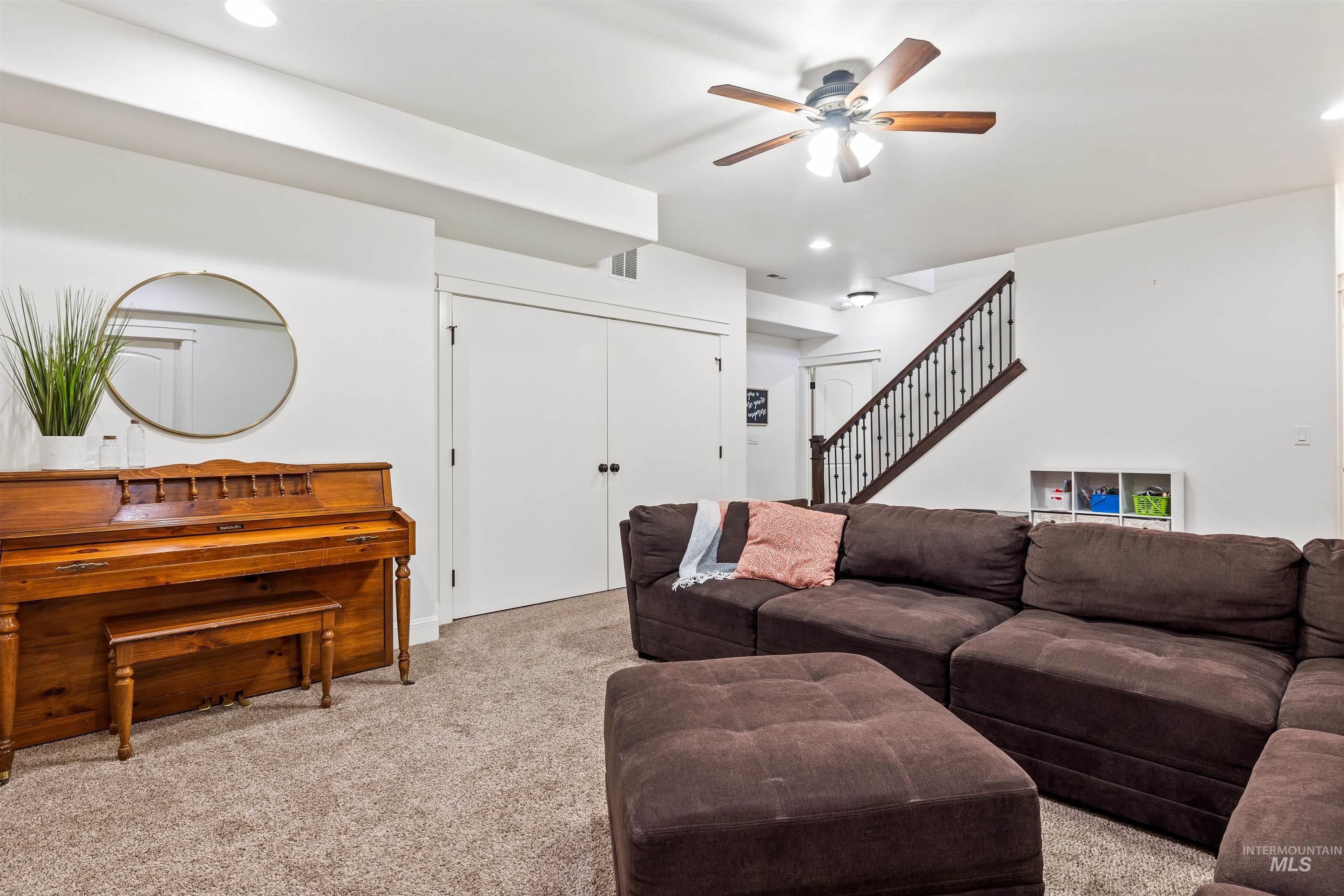 1378 Misty Meadows Ct, Twin Falls, Idaho 83301, 6 Bedrooms, 3 Bathrooms, Residential For Sale, Price $569,000, 98959165