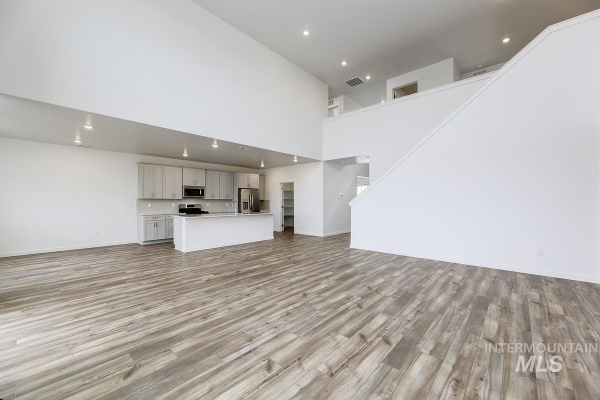 220 Ravello St, Caldwell, Idaho 83607, 5 Bedrooms, 3 Bathrooms, Residential For Sale, Price $549,900, 98959208