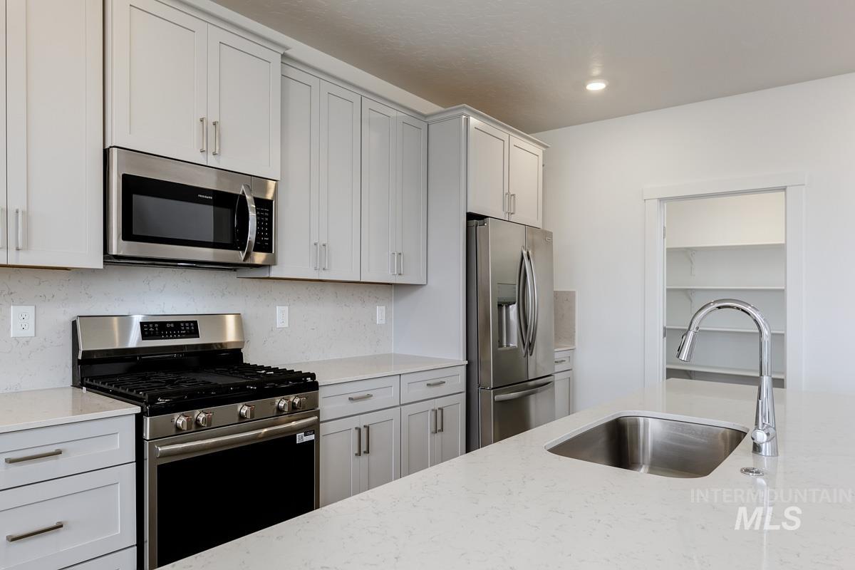 220 Ravello St, Caldwell, Idaho 83607, 5 Bedrooms, 3 Bathrooms, Residential For Sale, Price $549,900, 98959208