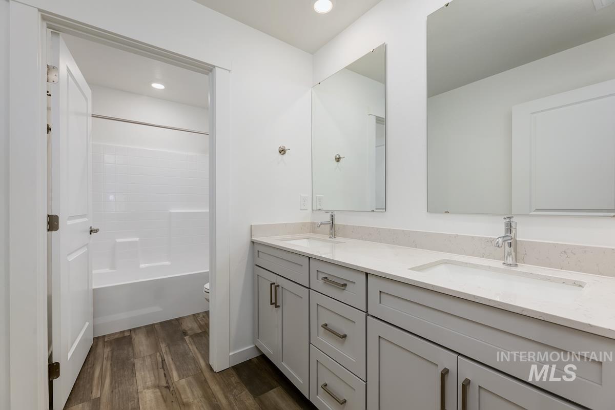 220 Ravello St, Caldwell, Idaho 83607, 5 Bedrooms, 3 Bathrooms, Residential For Sale, Price $549,900, 98959208