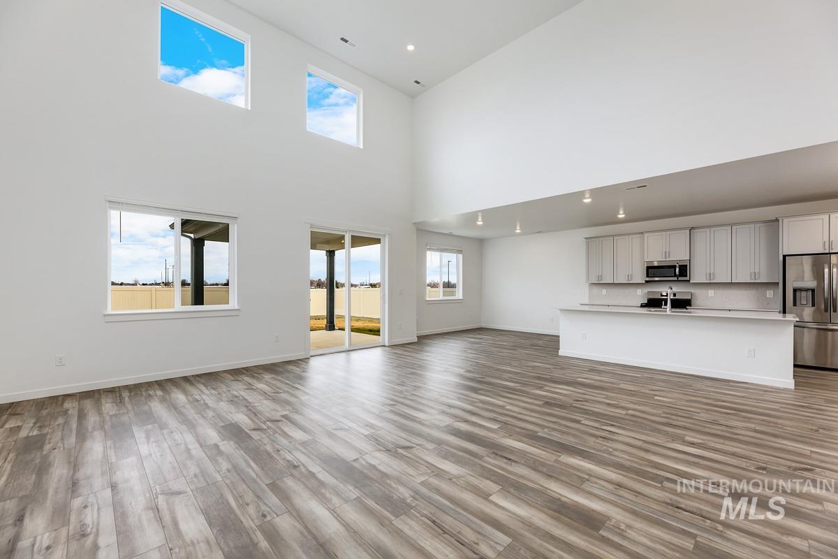 220 Ravello St, Caldwell, Idaho 83607, 5 Bedrooms, 3 Bathrooms, Residential For Sale, Price $549,900, 98959208