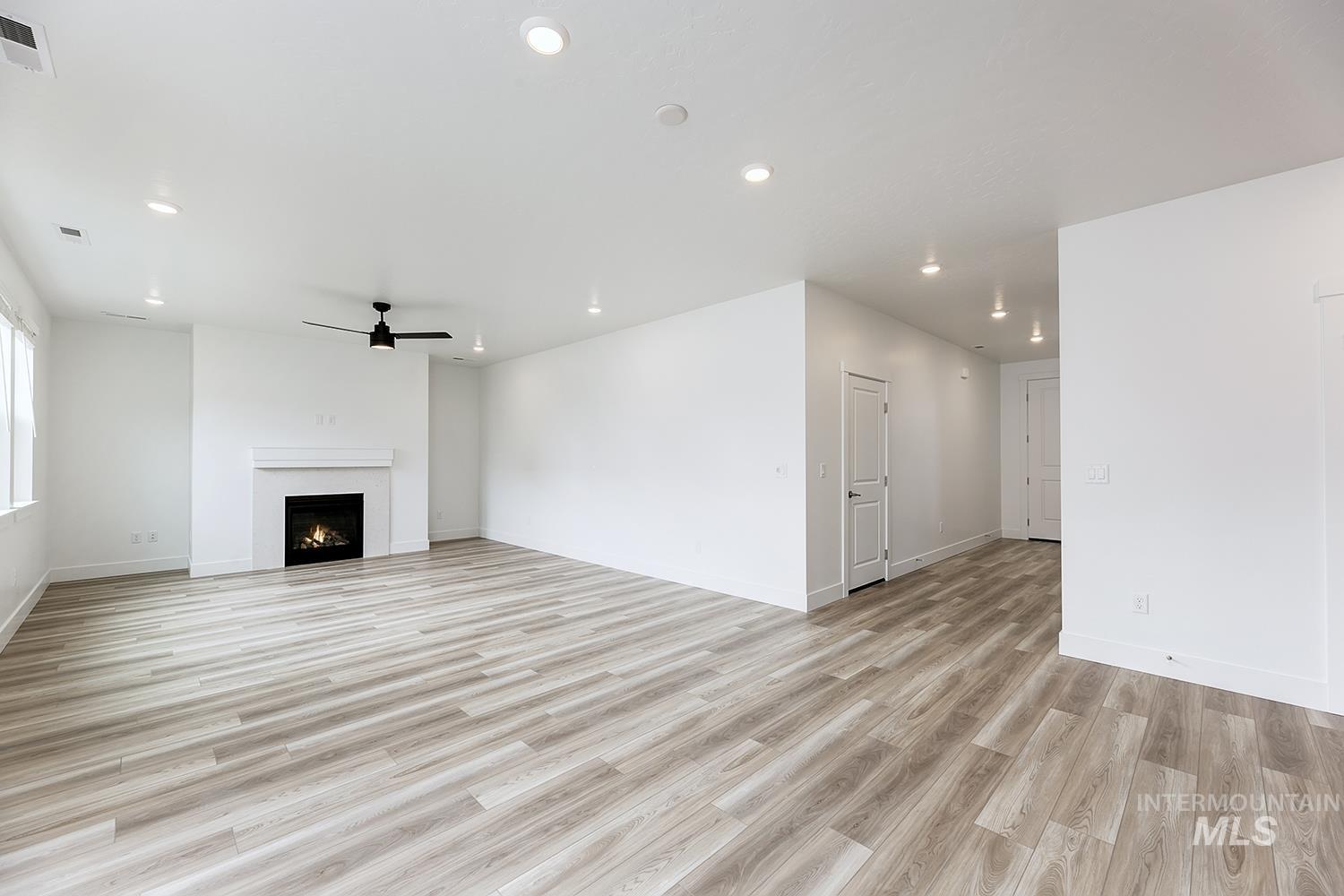 4603 W Philomena Ct, Meridian, Idaho 83646, 4 Bedrooms, 3 Bathrooms, Residential For Sale, Price $618,950, 98959231