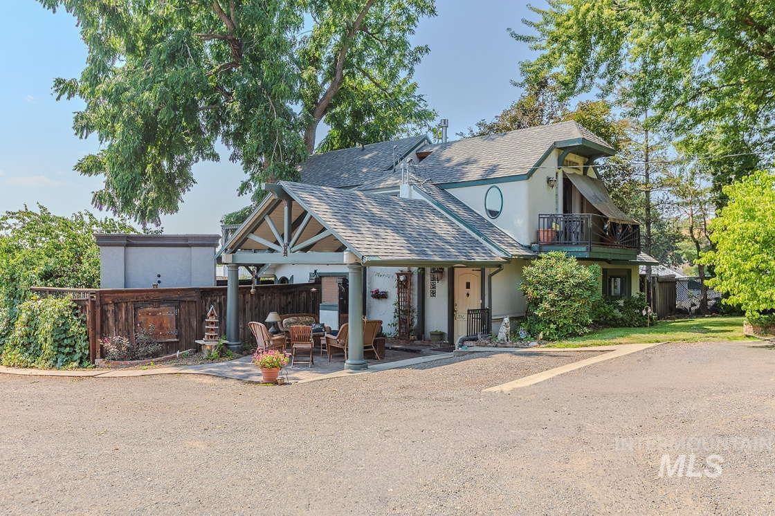 4940 Hatwai Road, Lewiston, Idaho 83501, 2 Bedrooms, 2 Bathrooms, Residential For Sale, Price $422,000,MLS 98959256