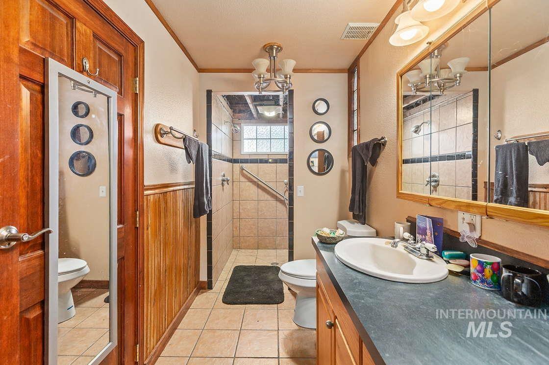 4940 Hatwai Road, Lewiston, Idaho 83501, 2 Bedrooms, 2 Bathrooms, Residential For Sale, Price $422,000,MLS 98959256