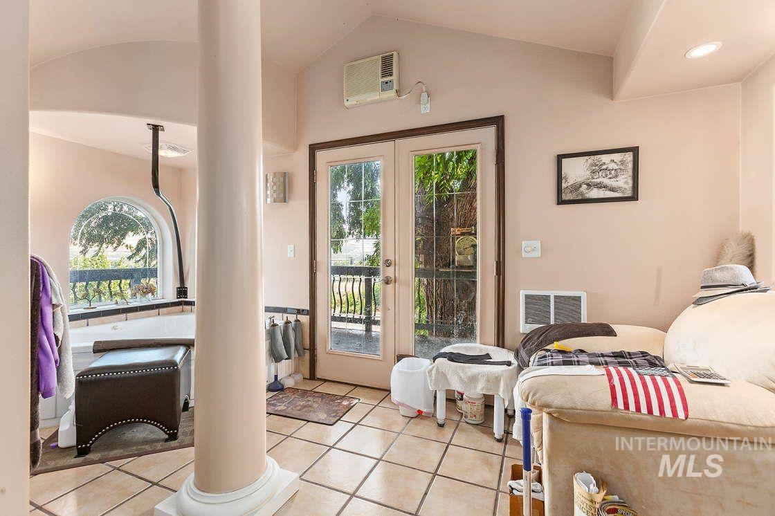 4940 Hatwai Road, Lewiston, Idaho 83501, 2 Bedrooms, 2 Bathrooms, Residential For Sale, Price $422,000,MLS 98959256