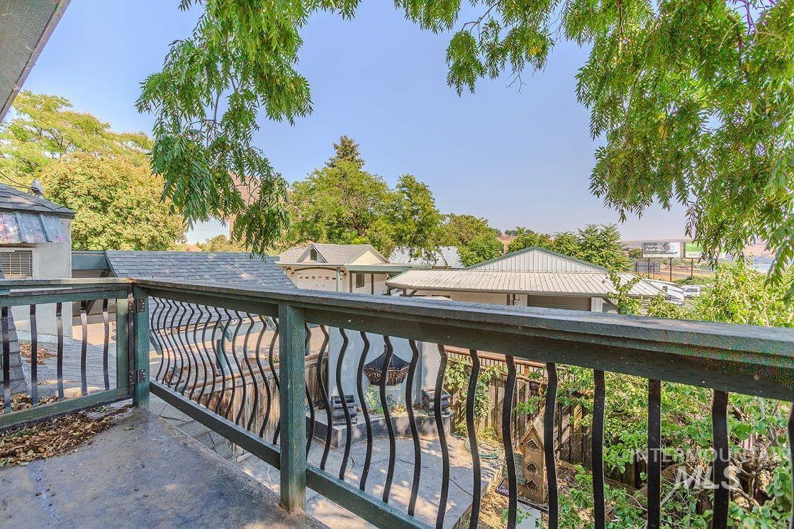 4940 Hatwai Road, Lewiston, Idaho 83501, 2 Bedrooms, 2 Bathrooms, Residential For Sale, Price $422,000,MLS 98959256