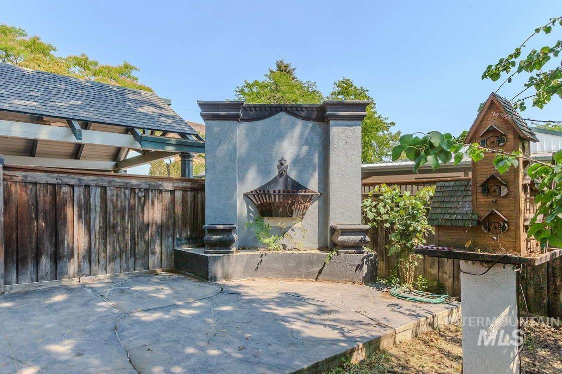 4940 Hatwai Road, Lewiston, Idaho 83501, 2 Bedrooms, 2 Bathrooms, Residential For Sale, Price $422,000,MLS 98959256