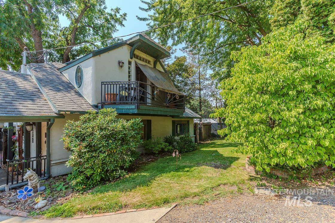 4940 Hatwai Road, Lewiston, Idaho 83501, 2 Bedrooms, 2 Bathrooms, Residential For Sale, Price $422,000,MLS 98959256