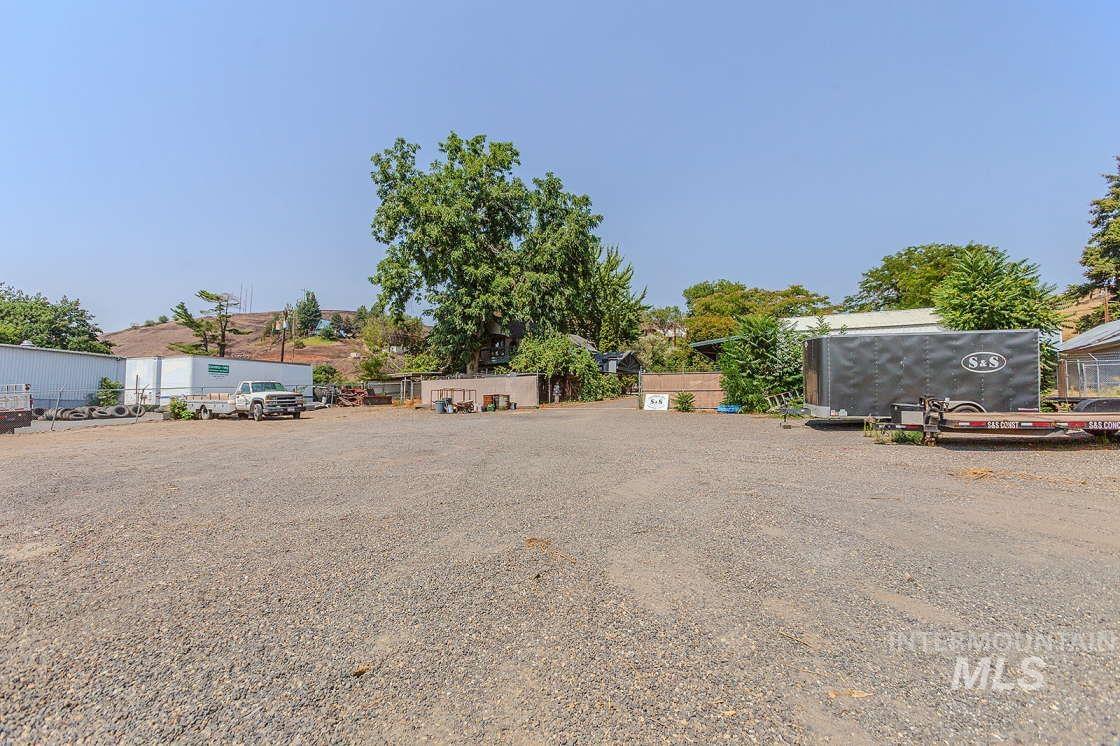 4940 Hatwai Road, Lewiston, Idaho 83501, 2 Bedrooms, 2 Bathrooms, Residential For Sale, Price $422,000,MLS 98959256