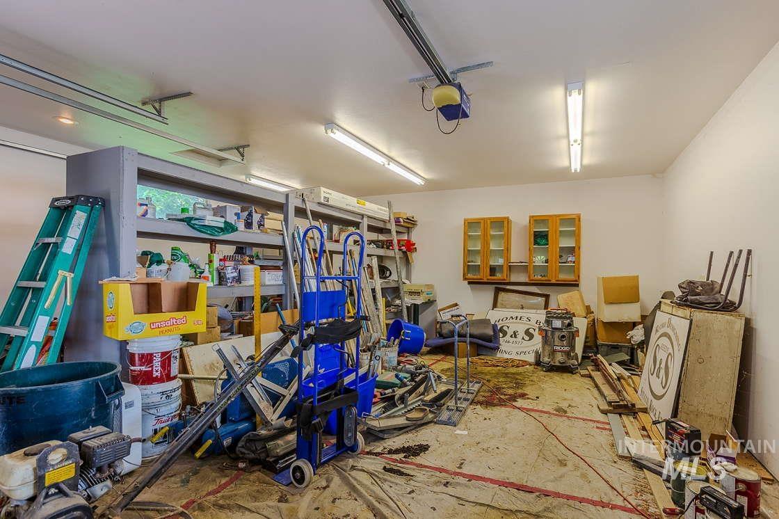 4940 Hatwai Road, Lewiston, Idaho 83501, 2 Bedrooms, 2 Bathrooms, Residential For Sale, Price $422,000,MLS 98959256