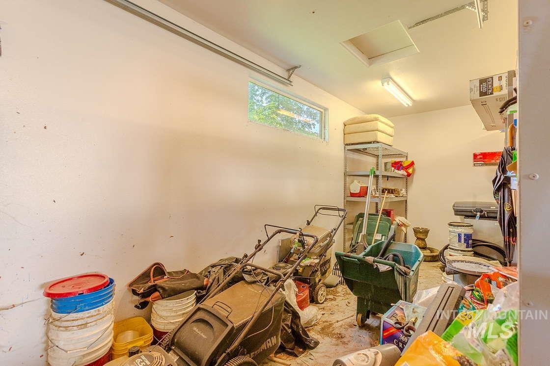 4940 Hatwai Road, Lewiston, Idaho 83501, 2 Bedrooms, 2 Bathrooms, Residential For Sale, Price $422,000,MLS 98959256