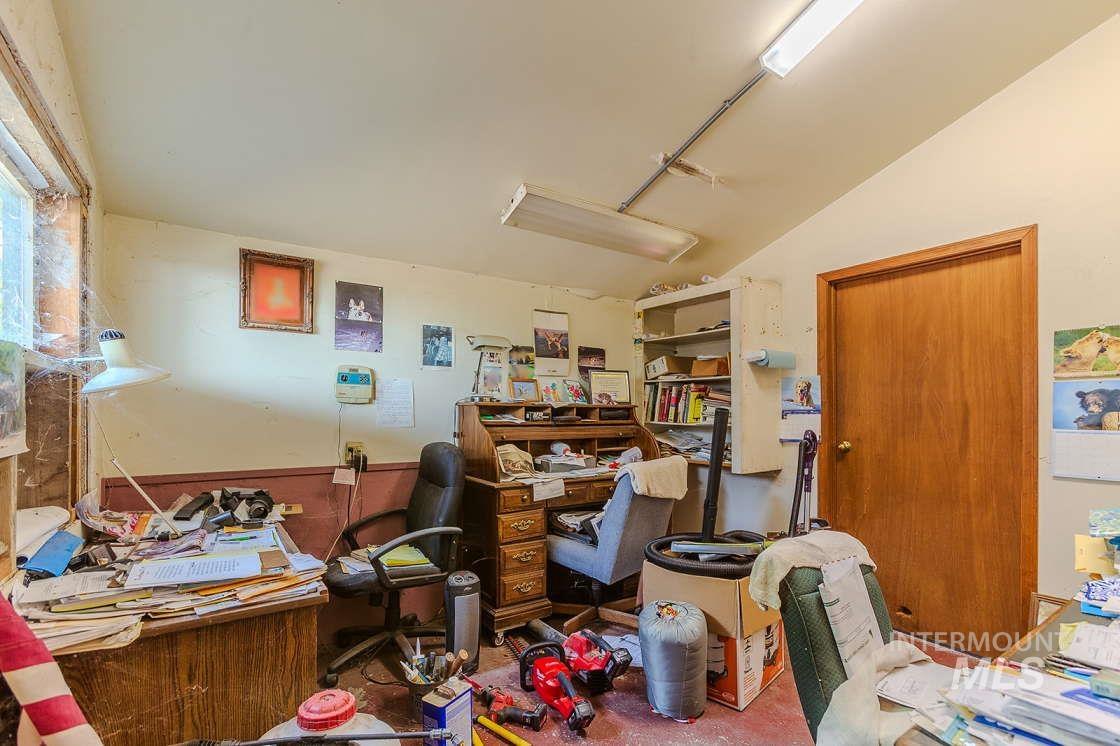 4940 Hatwai Road, Lewiston, Idaho 83501, 2 Bedrooms, 2 Bathrooms, Residential For Sale, Price $422,000,MLS 98959256