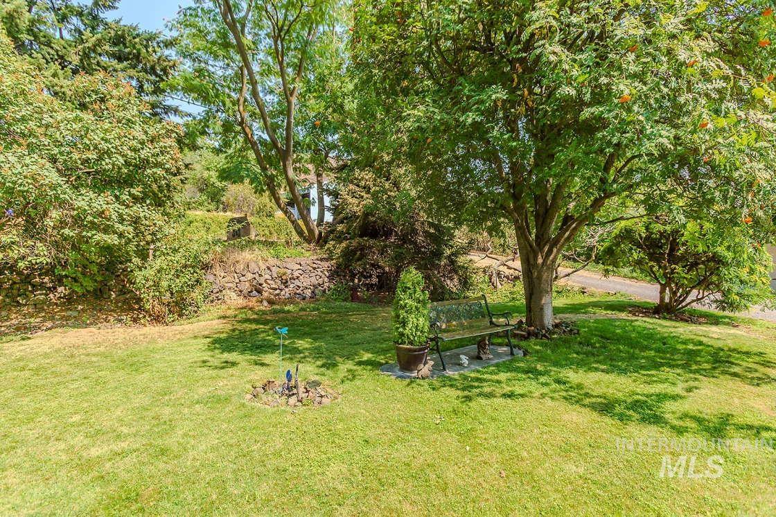 4940 Hatwai Road, Lewiston, Idaho 83501, 2 Bedrooms, 2 Bathrooms, Residential For Sale, Price $422,000,MLS 98959256