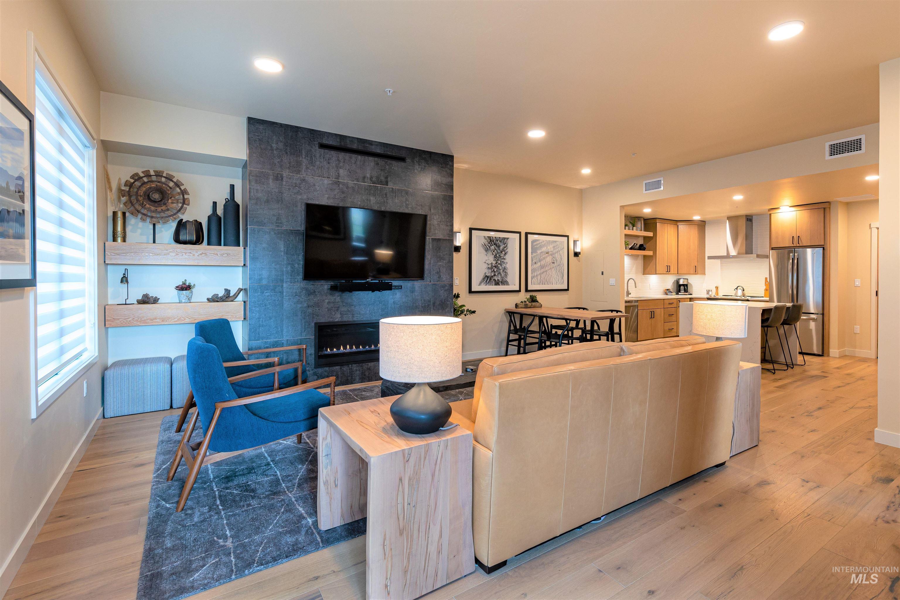 760 Village Dr, Donnelly, Idaho 83615, 1 Bedroom, 1.5 Bathrooms, Residential For Sale, Price $689,000,MLS 98959275