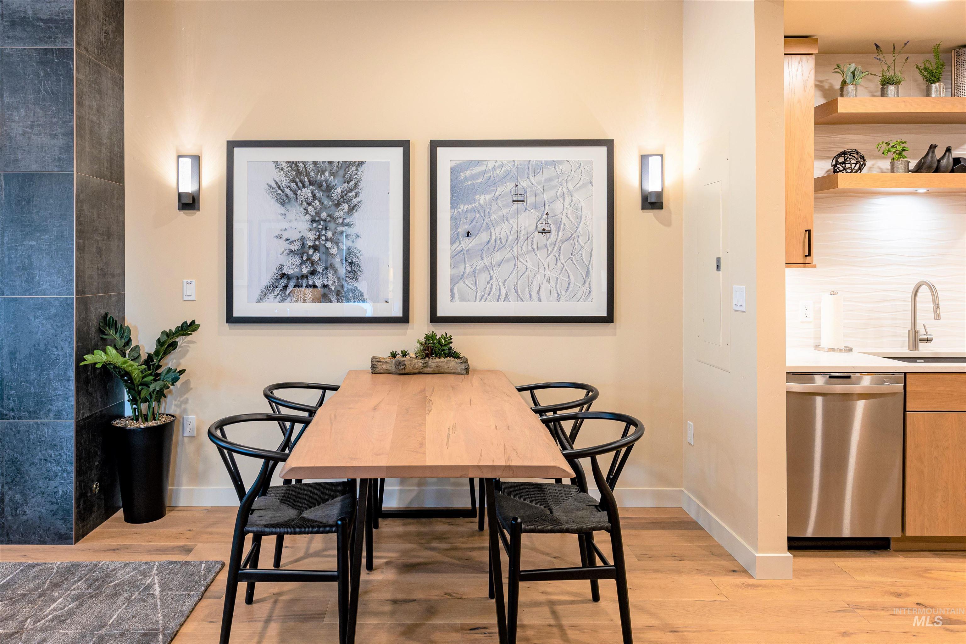 760 Village Dr, Donnelly, Idaho 83615, 1 Bedroom, 1.5 Bathrooms, Residential For Sale, Price $689,000,MLS 98959275