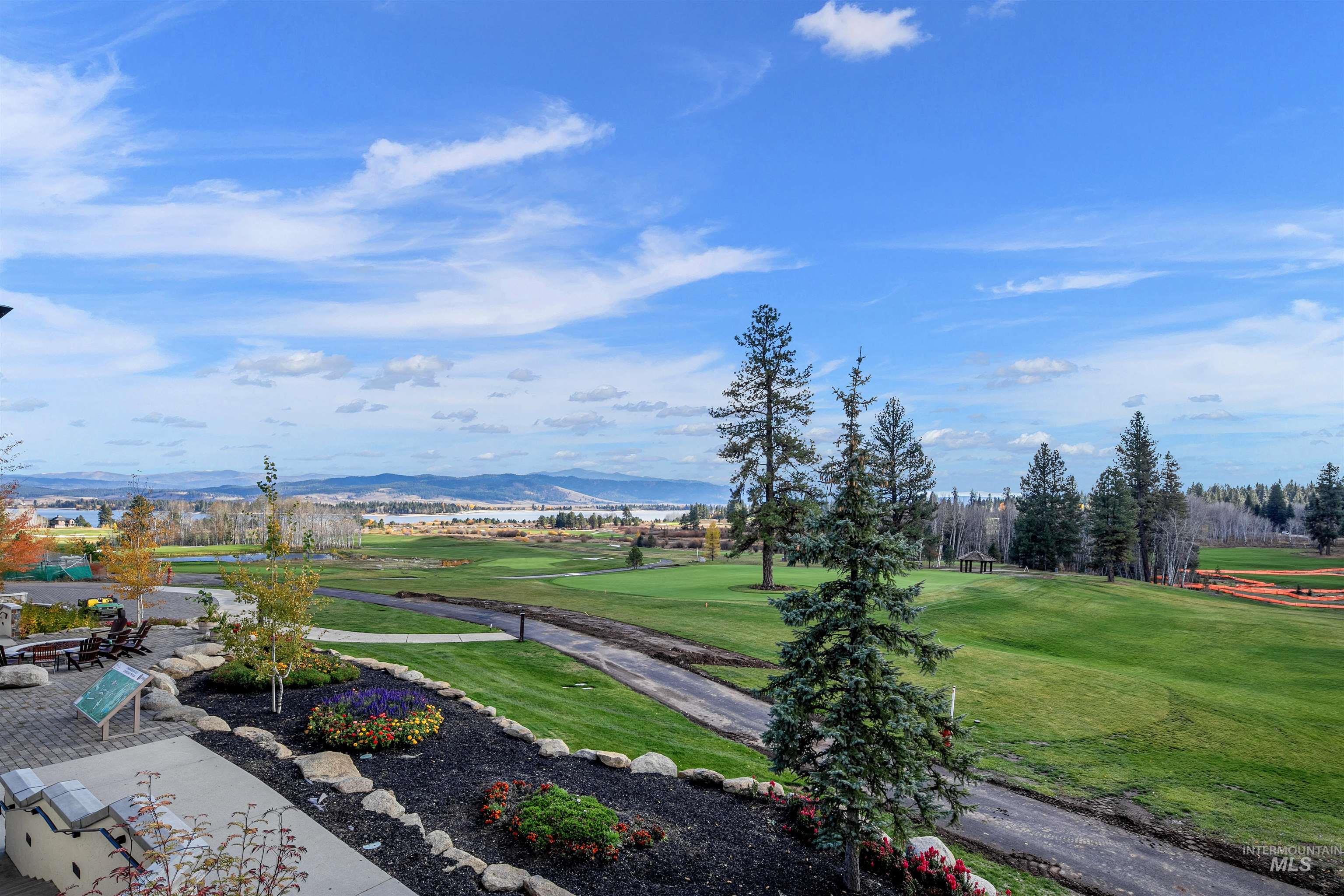 760 Village Dr, Donnelly, Idaho 83615, 1 Bedroom, 1.5 Bathrooms, Residential For Sale, Price $689,000,MLS 98959275