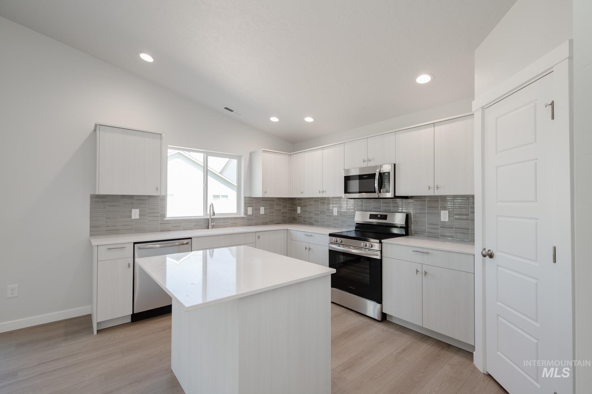 6314 W Naxos St, Meridian, Idaho 83646, 4 Bedrooms, 2 Bathrooms, Residential For Sale, Price $455,990,MLS 98959309