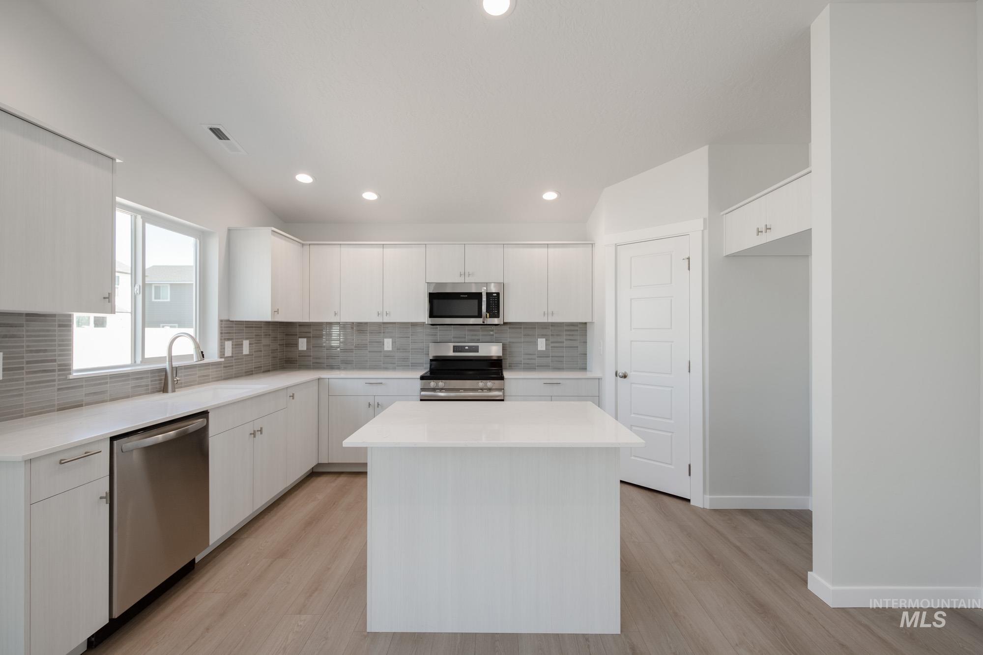 6314 W Naxos St, Meridian, Idaho 83646, 4 Bedrooms, 2 Bathrooms, Residential For Sale, Price $455,990,MLS 98959309