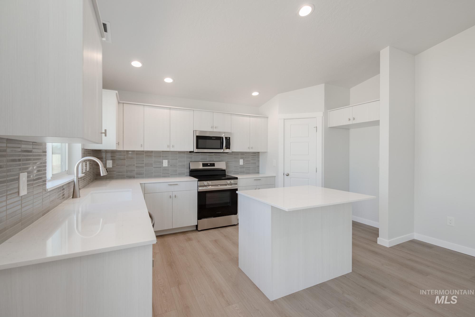 6314 W Naxos St, Meridian, Idaho 83646, 4 Bedrooms, 2 Bathrooms, Residential For Sale, Price $455,990,MLS 98959309