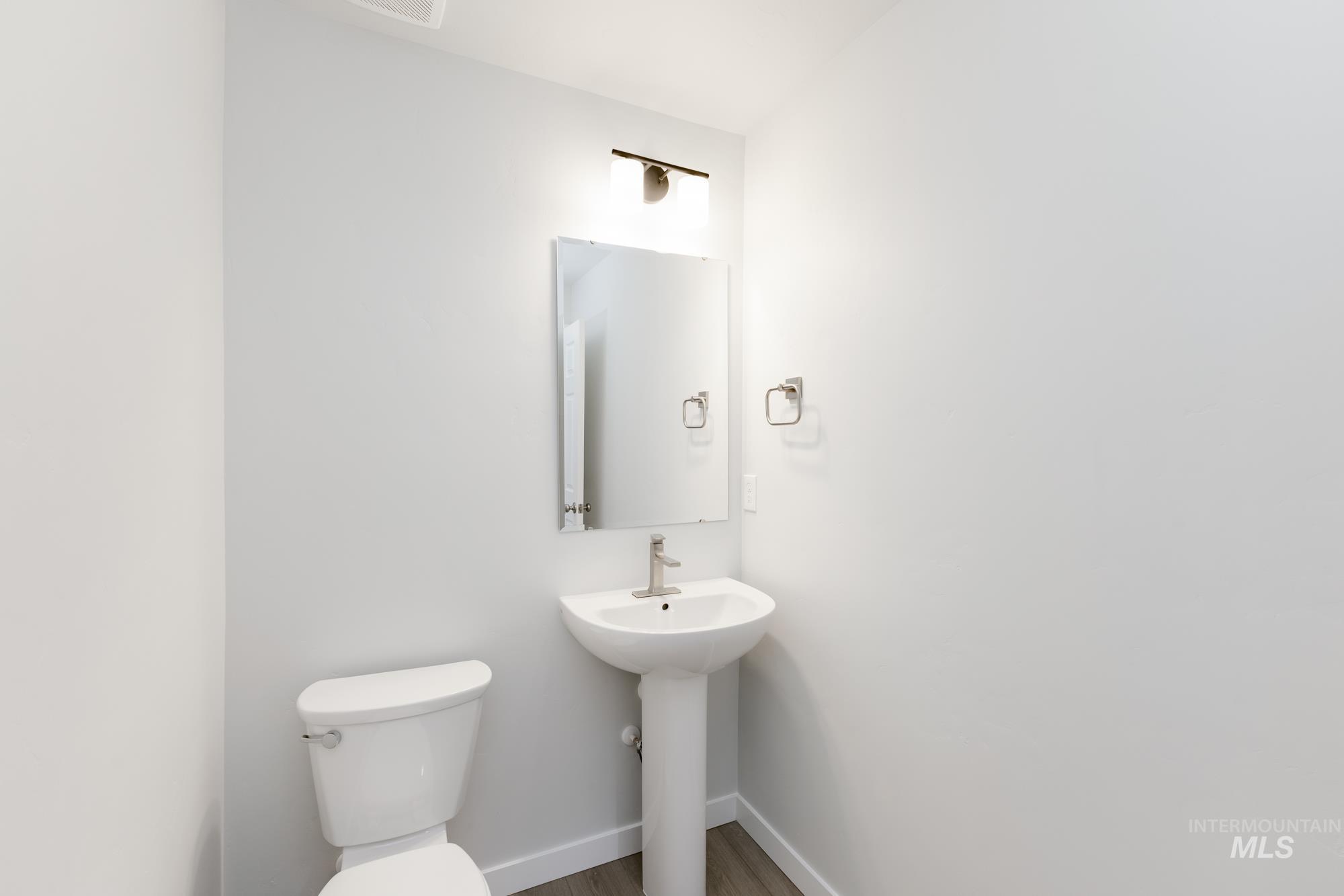 9190 W White Jasmine Ct, Nampa, Idaho 83687, 4 Bedrooms, 2.5 Bathrooms, Residential For Sale, Price $442,990,MLS 98959316