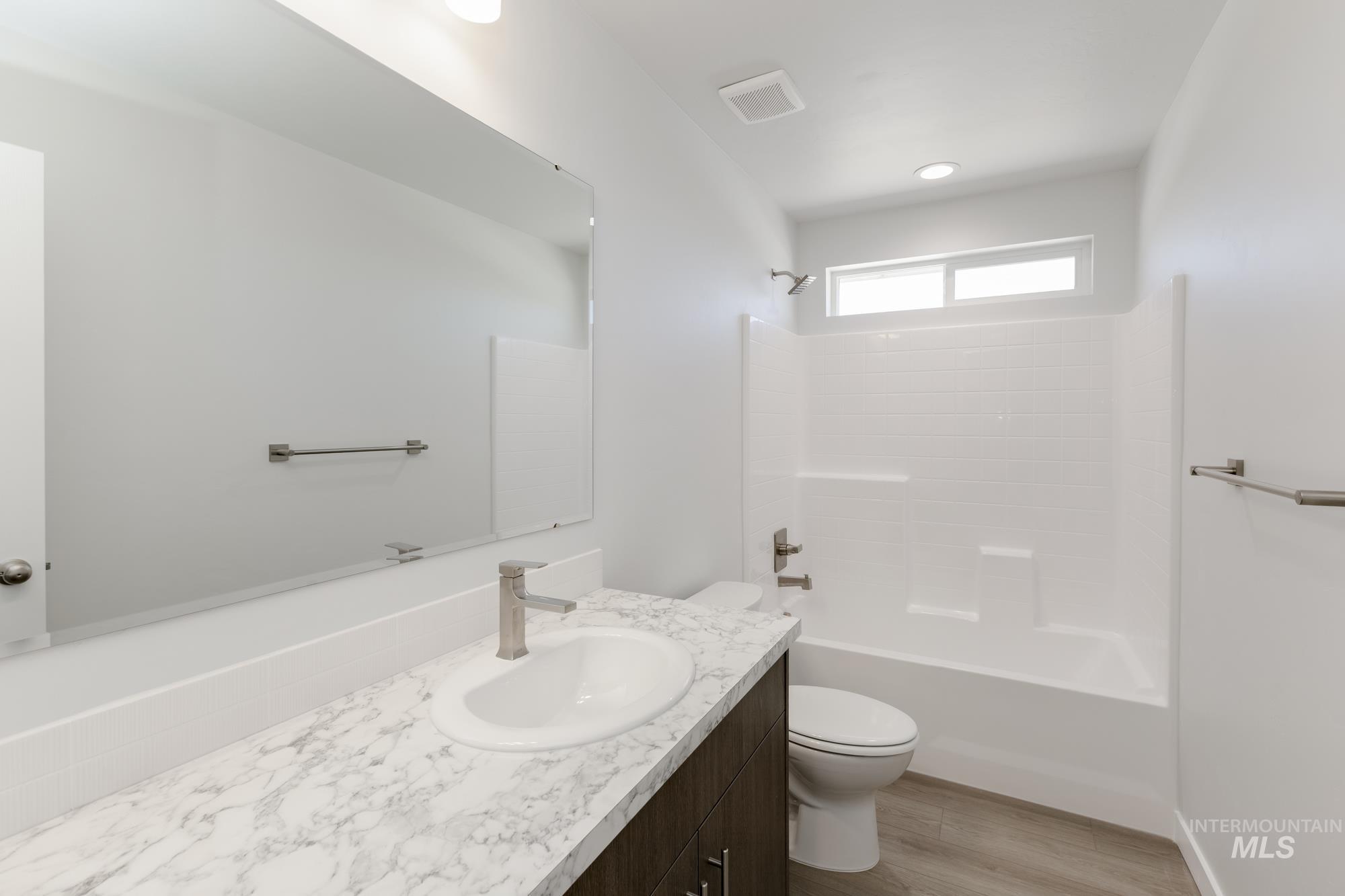 9190 W White Jasmine Ct, Nampa, Idaho 83687, 4 Bedrooms, 2.5 Bathrooms, Residential For Sale, Price $442,990,MLS 98959316