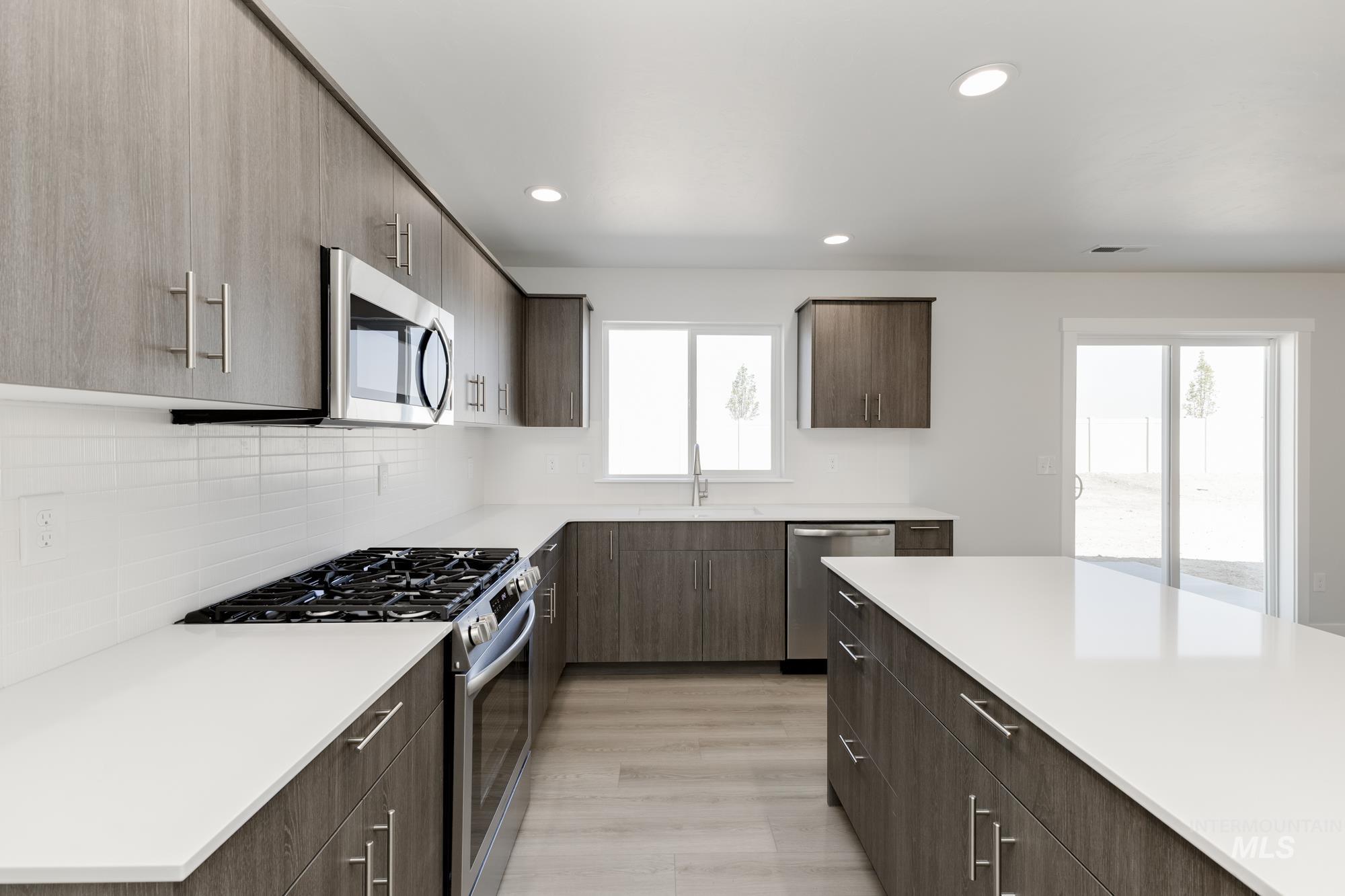 9190 W White Jasmine Ct, Nampa, Idaho 83687, 4 Bedrooms, 2.5 Bathrooms, Residential For Sale, Price $442,990,MLS 98959316