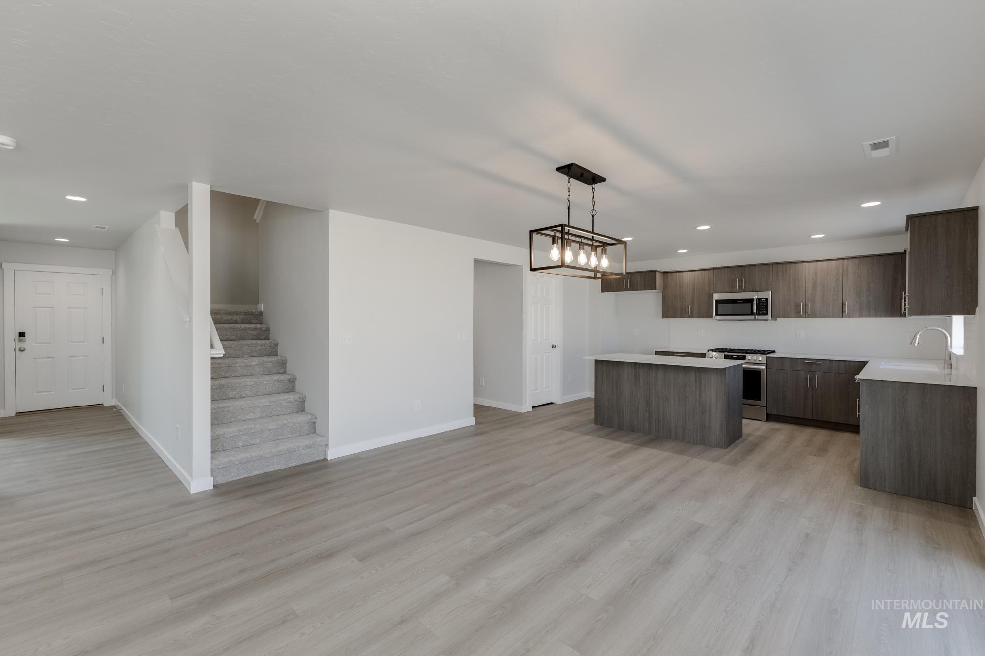 9190 W White Jasmine Ct, Nampa, Idaho 83687, 4 Bedrooms, 2.5 Bathrooms, Residential For Sale, Price $442,990,MLS 98959316