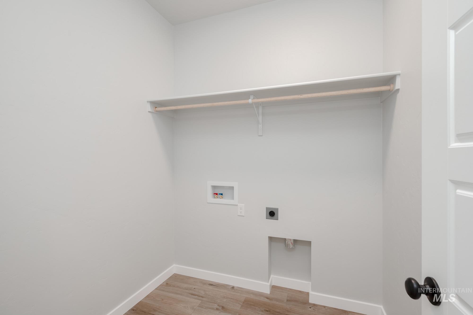 4960 S Amorita Ave, Meridian, Idaho 83642, 3 Bedrooms, 2.5 Bathrooms, Residential For Sale, Price $424,990,MLS 98959329