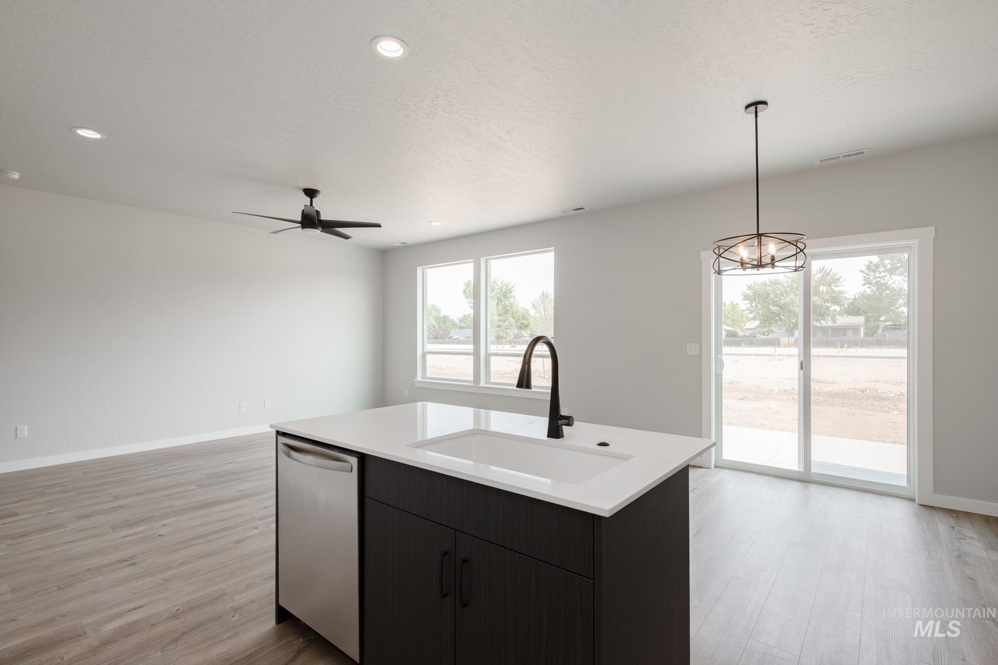 4960 S Amorita Ave, Meridian, Idaho 83642, 3 Bedrooms, 2.5 Bathrooms, Residential For Sale, Price $424,990,MLS 98959329