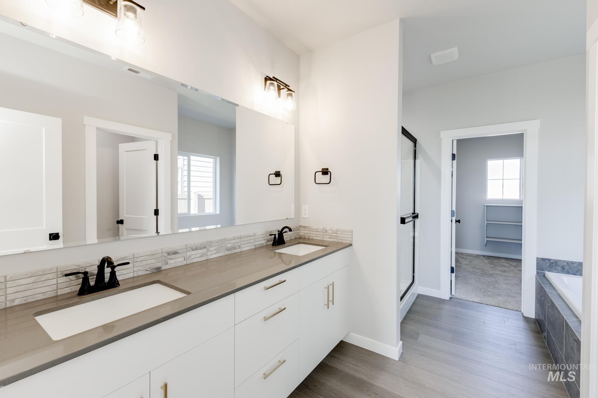 7189 W Blackberry Dr, Boise, Idaho 83709, 4 Bedrooms, 2 Bathrooms, Residential For Sale, Price $589,990,MLS 98959335