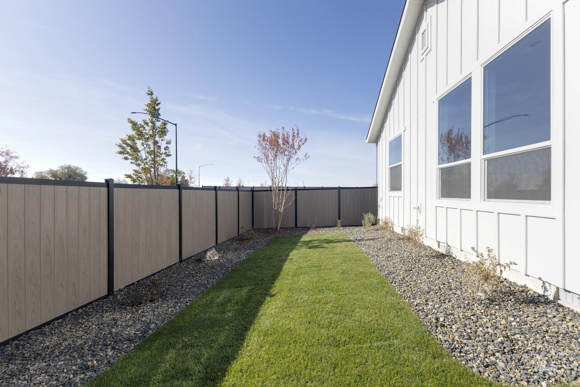 7189 W Blackberry Dr, Boise, Idaho 83709, 4 Bedrooms, 2 Bathrooms, Residential For Sale, Price $589,990,MLS 98959335