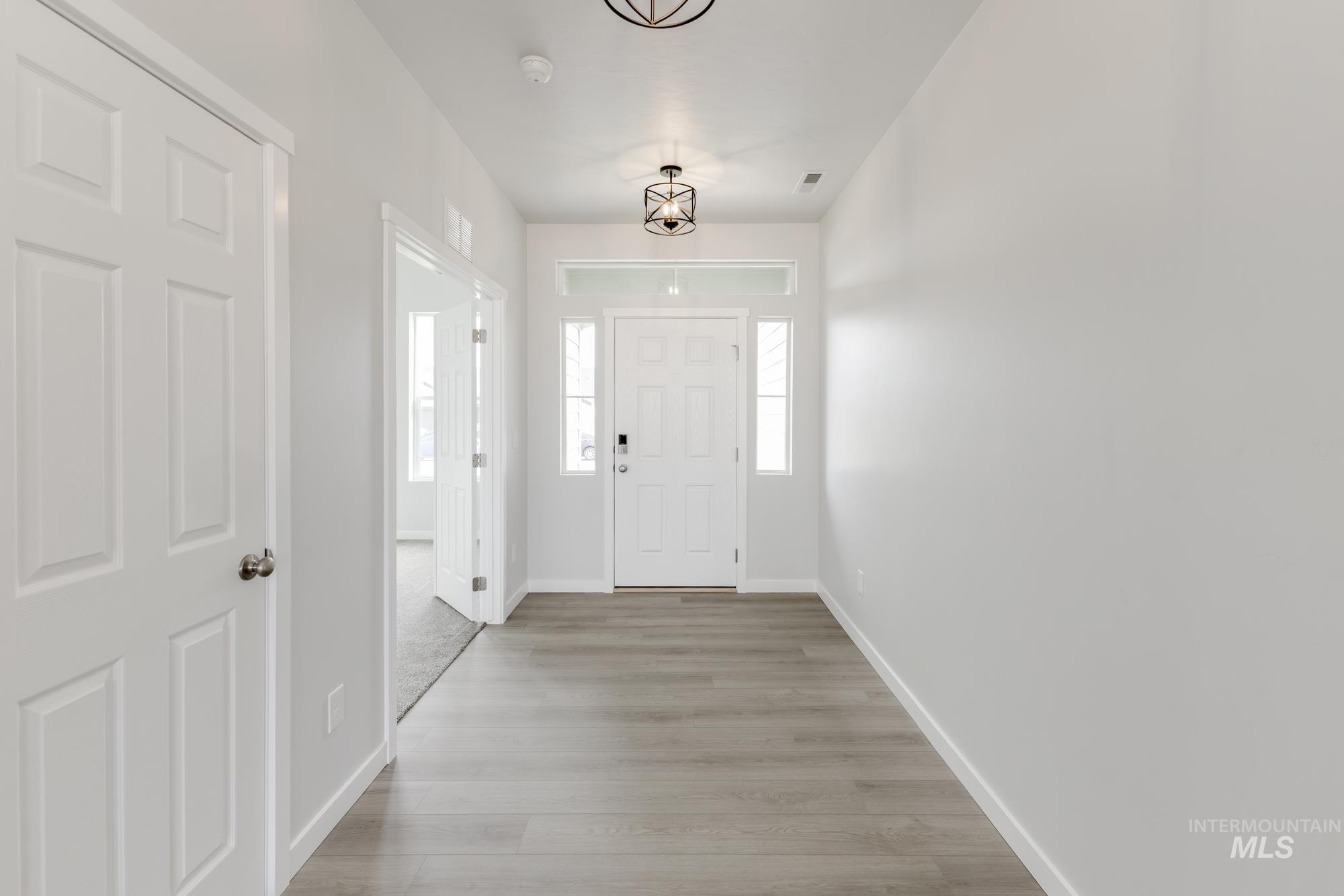 16761 Dunning Way, Caldwell, Idaho 83607, 4 Bedrooms, 2 Bathrooms, Residential For Sale, Price $499,990,MLS 98959339