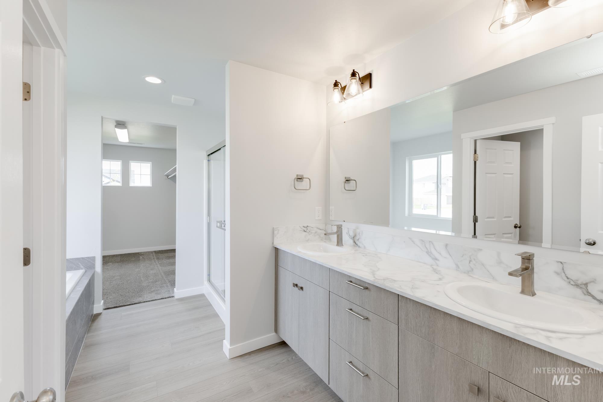 16761 Dunning Way, Caldwell, Idaho 83607, 4 Bedrooms, 2 Bathrooms, Residential For Sale, Price $499,990,MLS 98959339