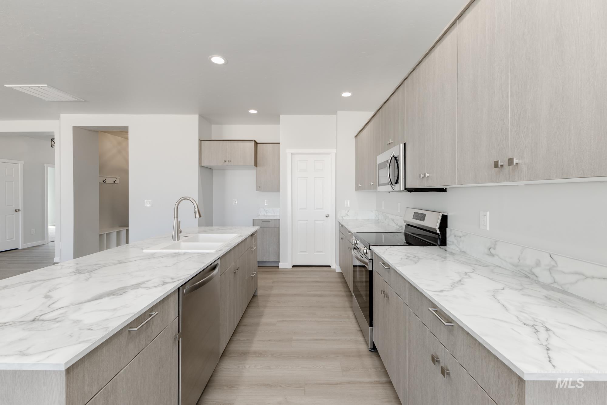 16761 Dunning Way, Caldwell, Idaho 83607, 4 Bedrooms, 2 Bathrooms, Residential For Sale, Price $499,990,MLS 98959339