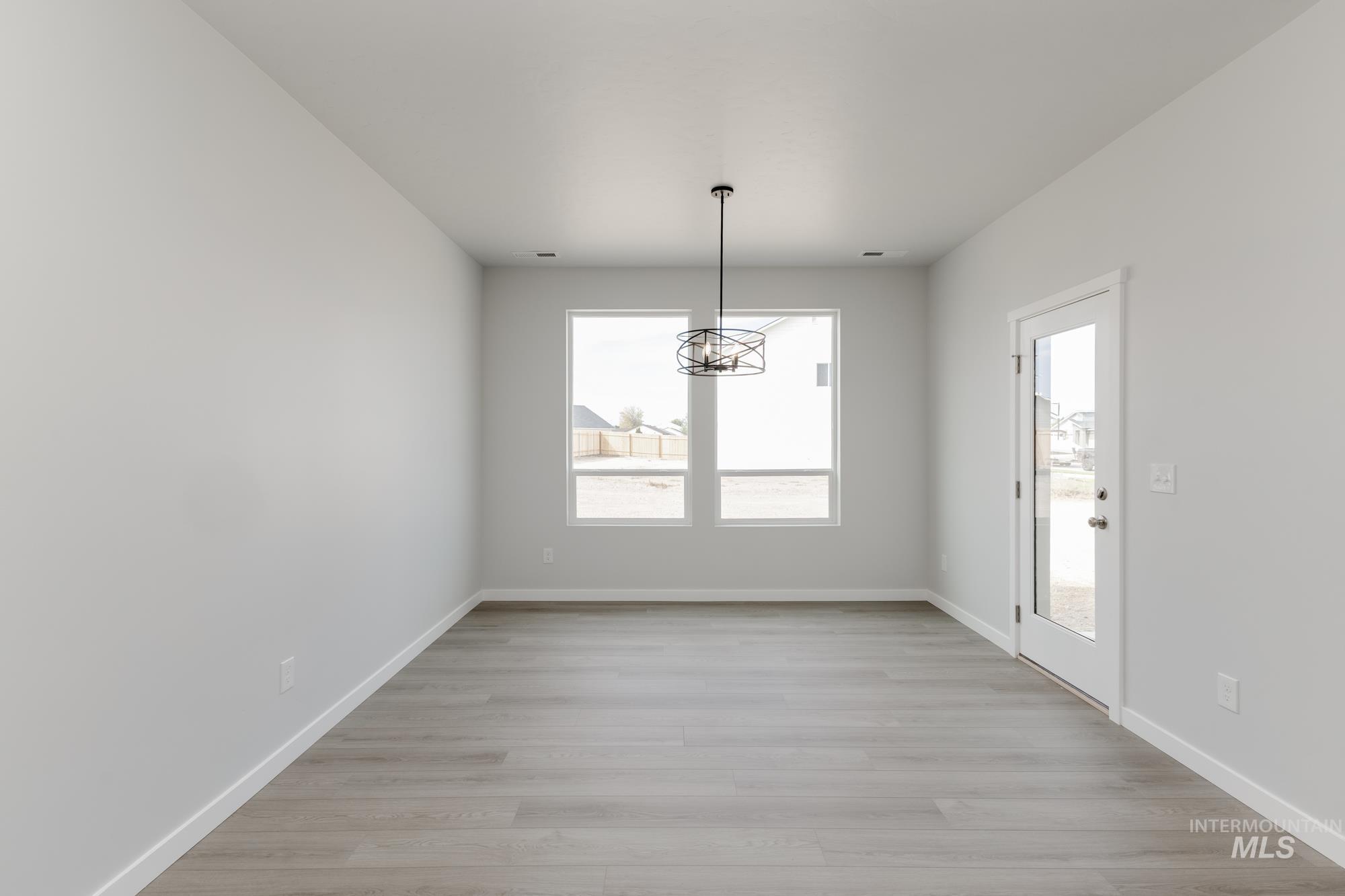 16761 Dunning Way, Caldwell, Idaho 83607, 4 Bedrooms, 2 Bathrooms, Residential For Sale, Price $499,990,MLS 98959339