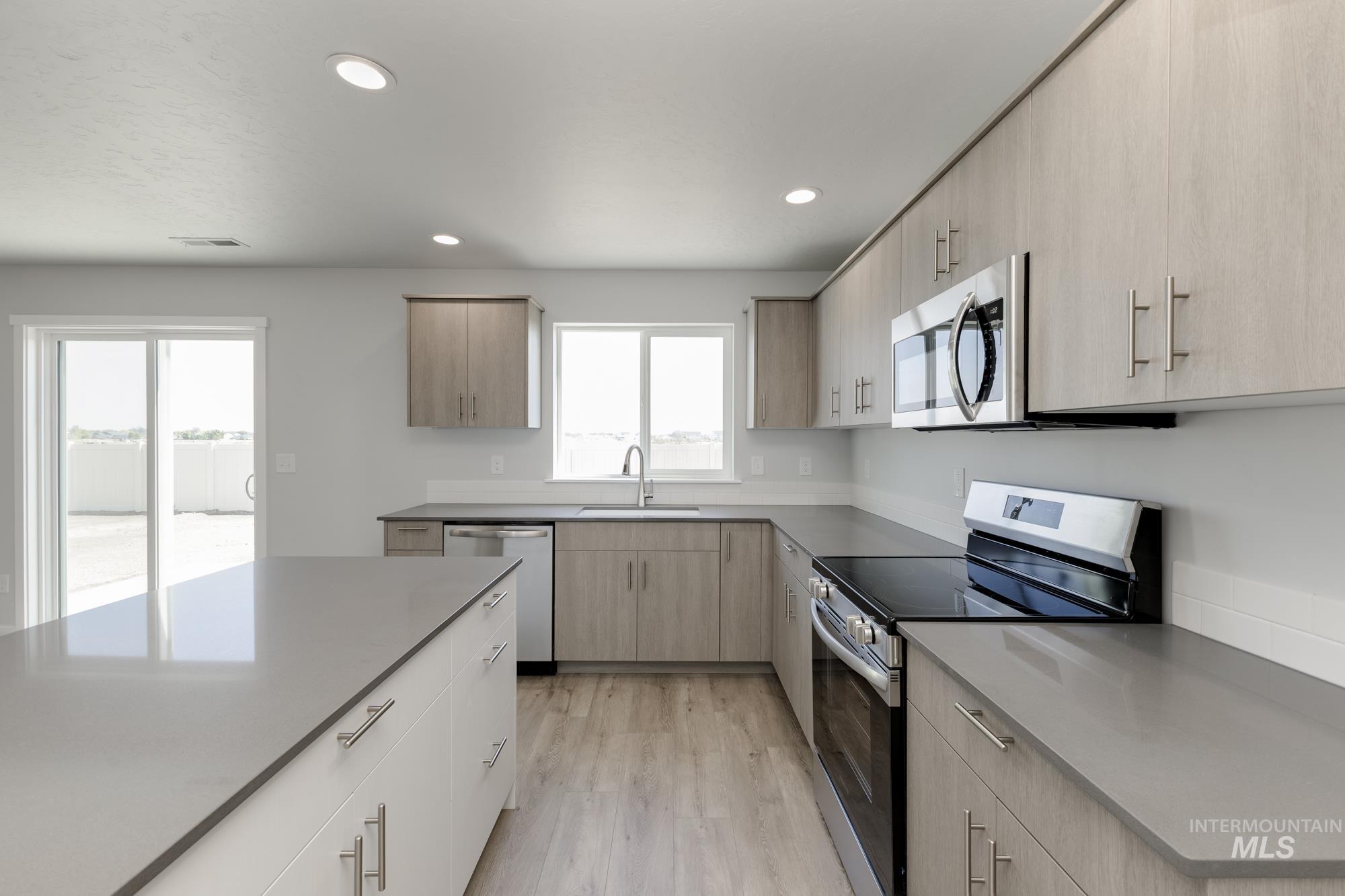 16346 Backfill Ave, Caldwell, Idaho 83607, 4 Bedrooms, 2.5 Bathrooms, Residential For Sale, Price $438,990,MLS 98959341