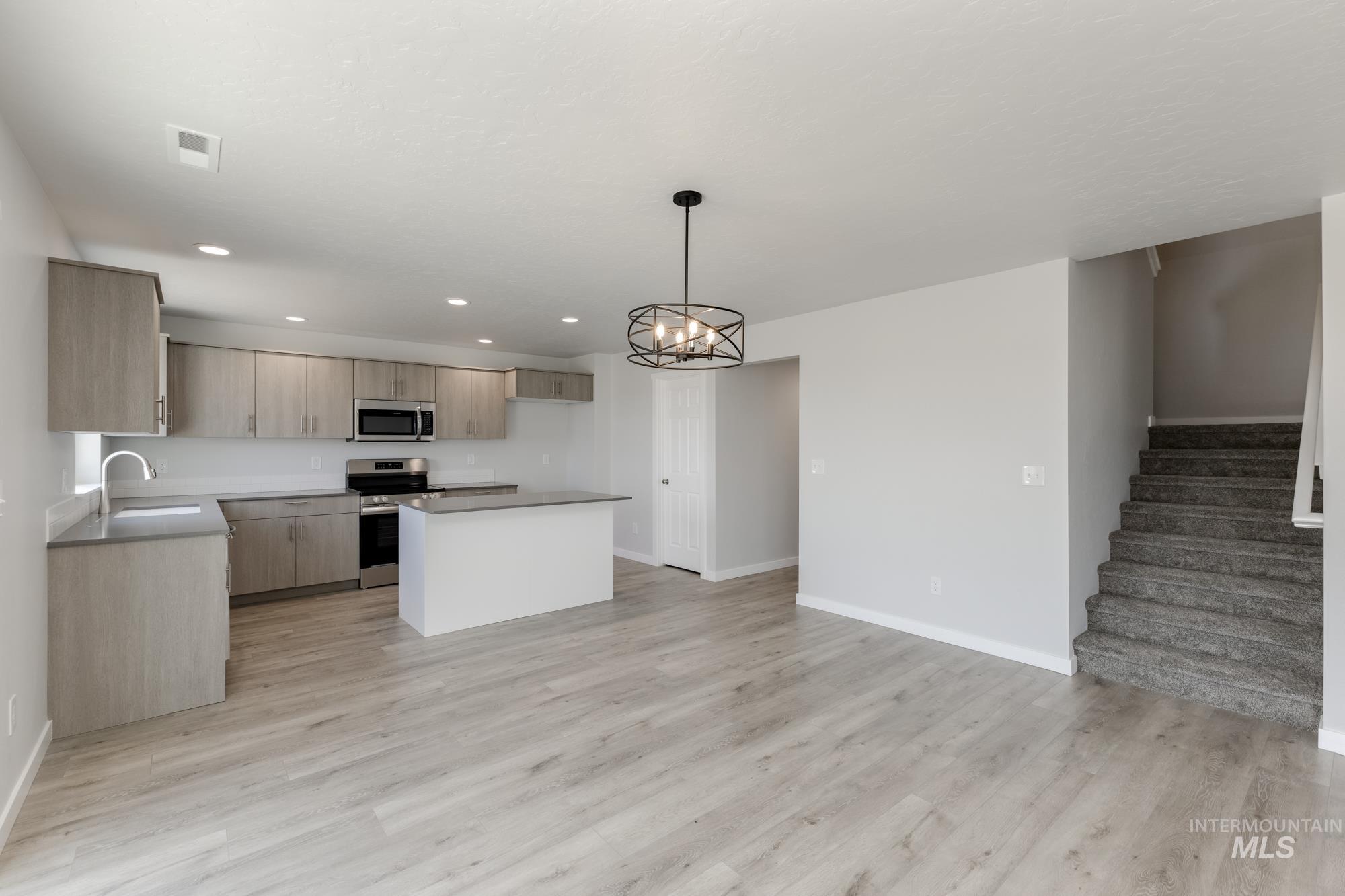 16346 Backfill Ave, Caldwell, Idaho 83607, 4 Bedrooms, 2.5 Bathrooms, Residential For Sale, Price $438,990,MLS 98959341