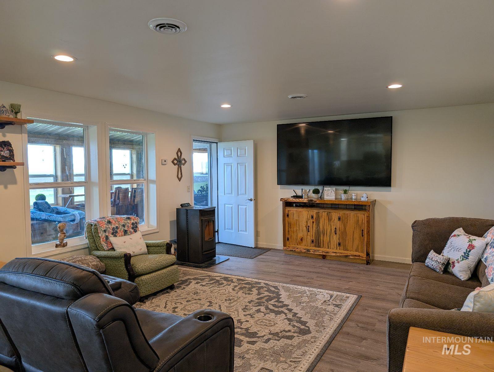 232 Camas Road, Grangeville, Idaho 83530, 3 Bedrooms, 3 Bathrooms, Residential For Sale, Price $699,000, 98959376