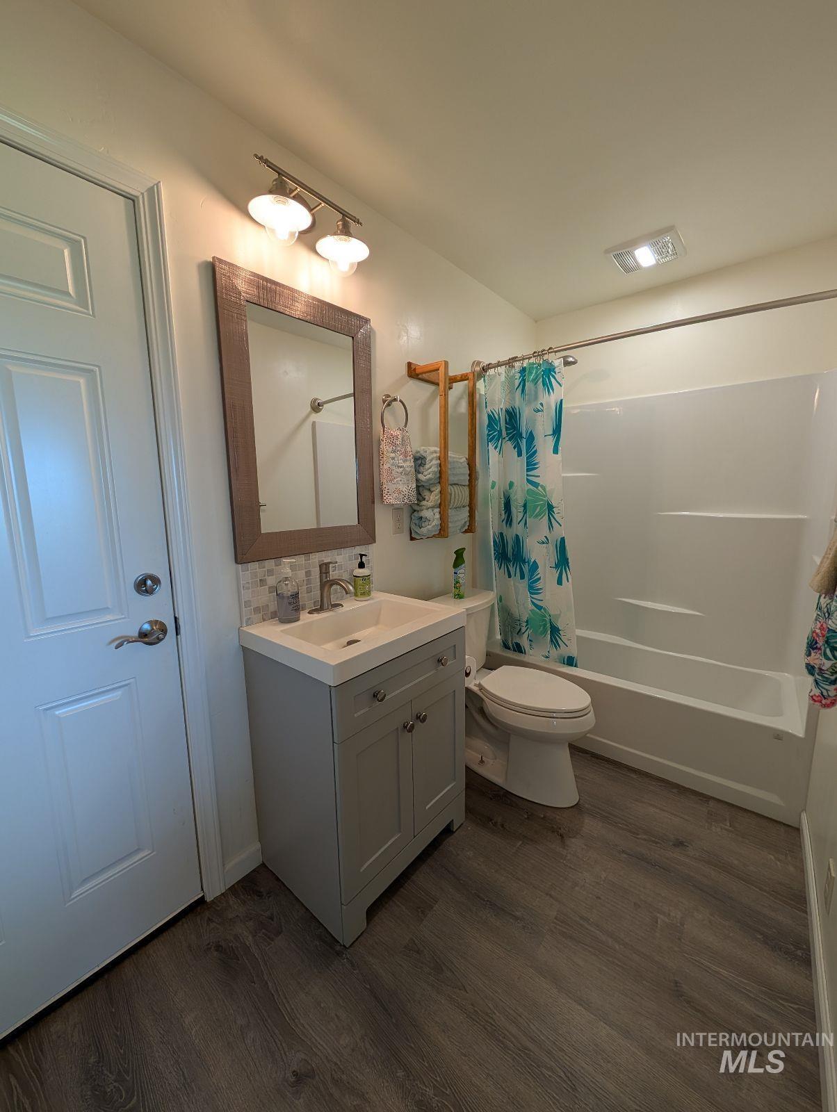 232 Camas Road, Grangeville, Idaho 83530, 3 Bedrooms, 3 Bathrooms, Residential For Sale, Price $699,000, 98959376