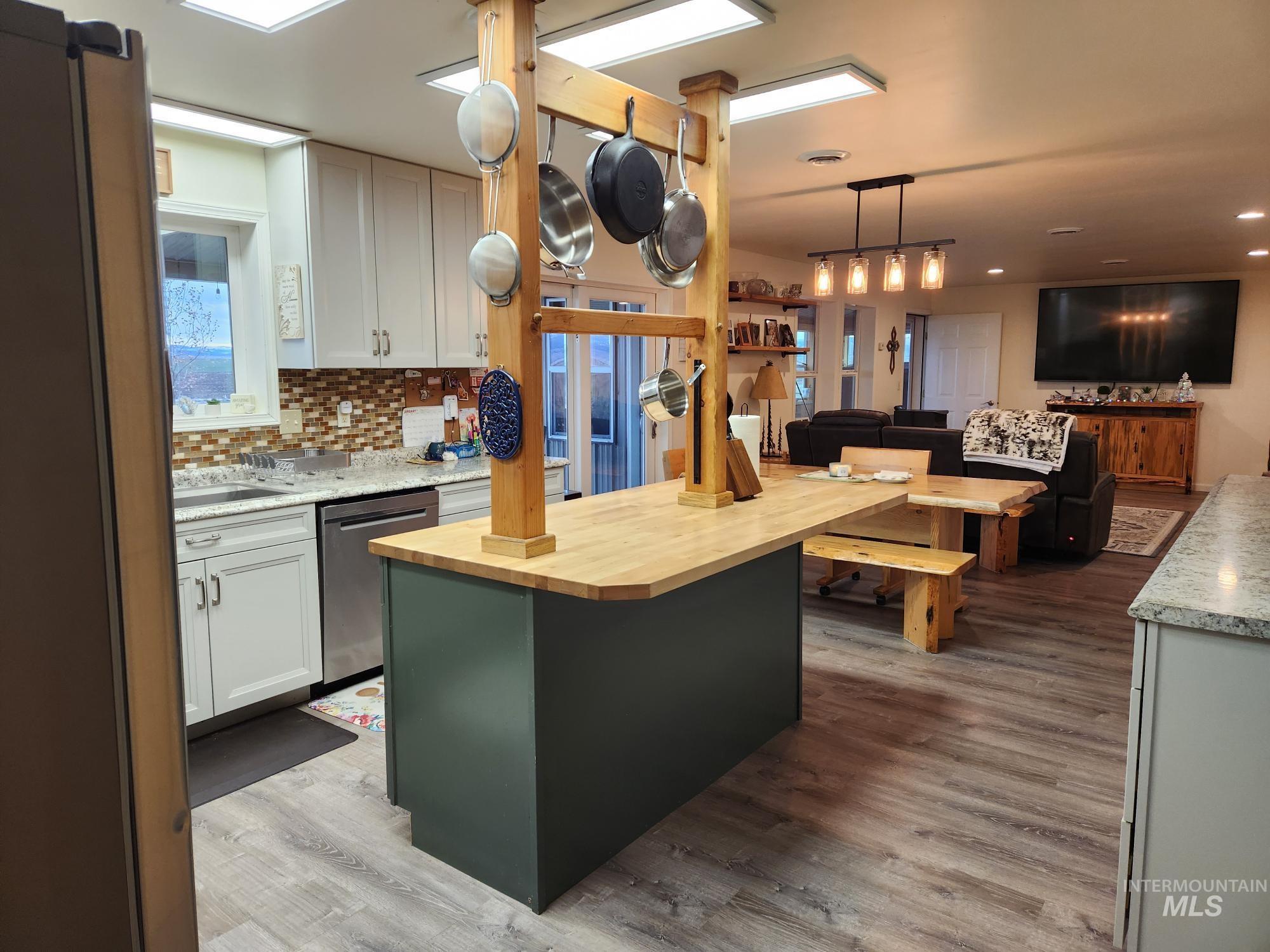 232 Camas Road, Grangeville, Idaho 83530, 3 Bedrooms, 3 Bathrooms, Residential For Sale, Price $699,000, 98959376