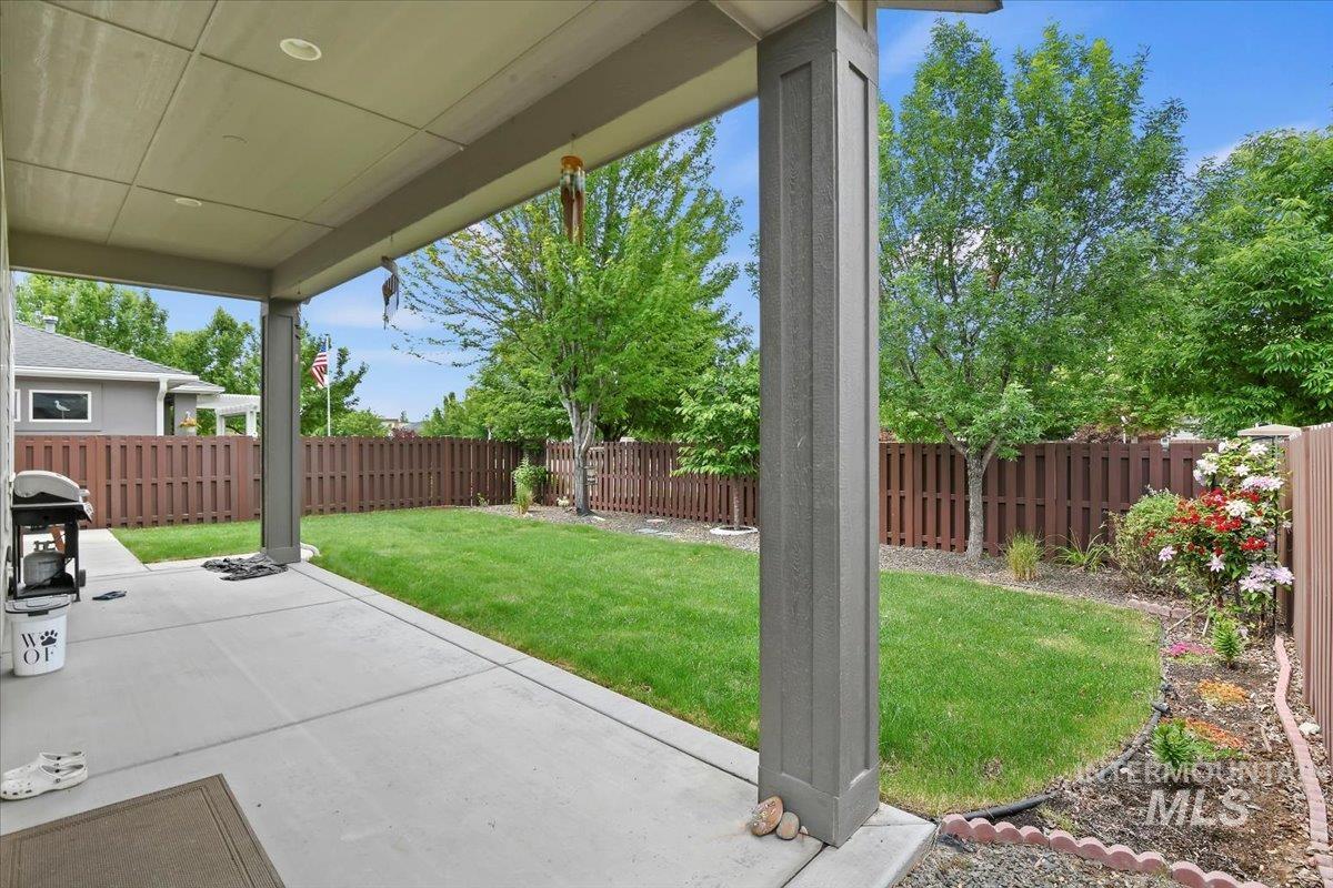 3303 S Island Fox Ave, Eagle, Idaho 83616, 4 Bedrooms, 3 Bathrooms, Residential For Sale, Price $789,000, 98959388