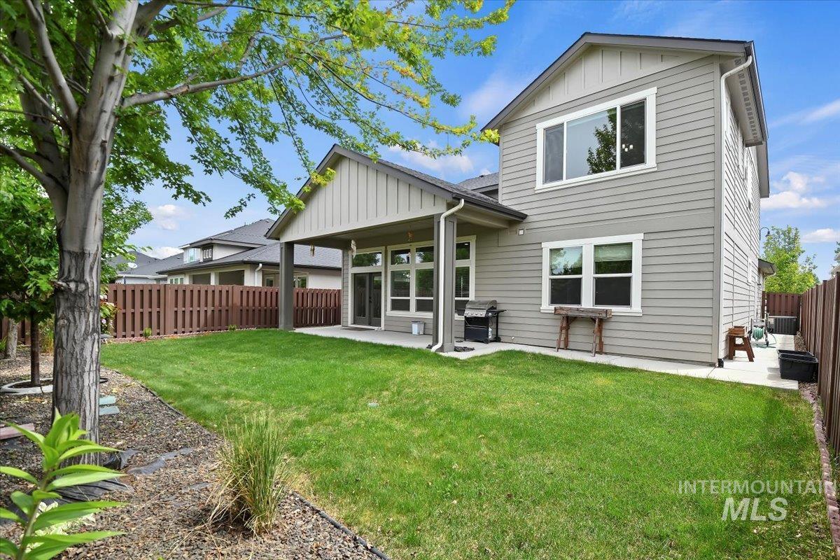 3303 S Island Fox Ave, Eagle, Idaho 83616, 4 Bedrooms, 3 Bathrooms, Residential For Sale, Price $789,000, 98959388
