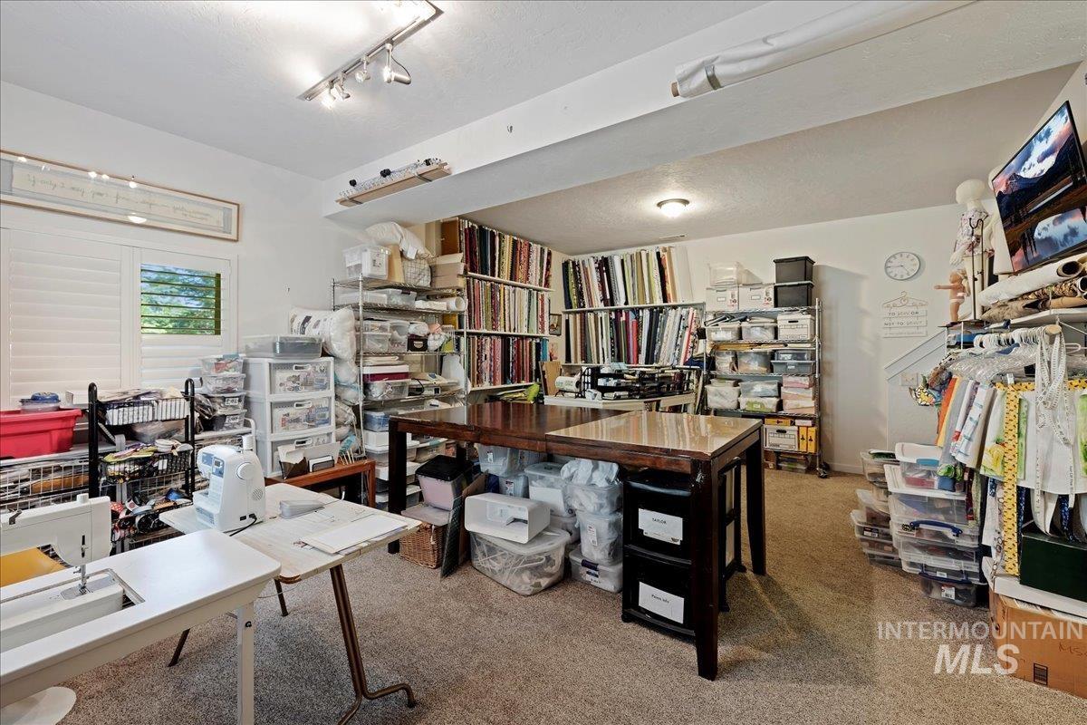 70 Castle Mountain Dr, Garden Valley, Idaho 83622, 2 Bedrooms, 2 Bathrooms, Residential For Sale, Price $575,000, 98959389