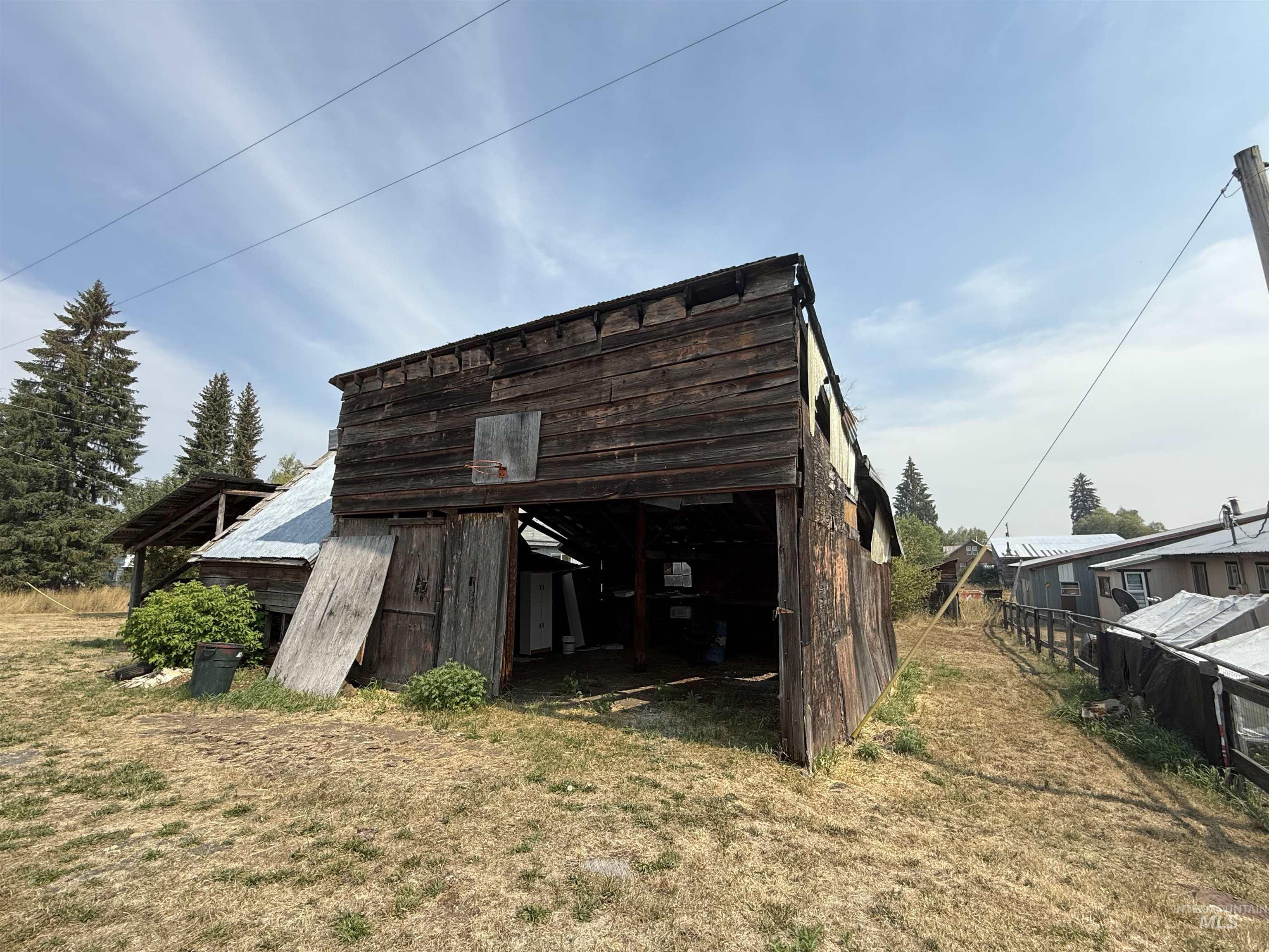 221 Weippe Ave, Weippe, Idaho 83553, 5 Bedrooms, 1 Bathroom, Residential For Sale, Price $185,000,MLS 98959391