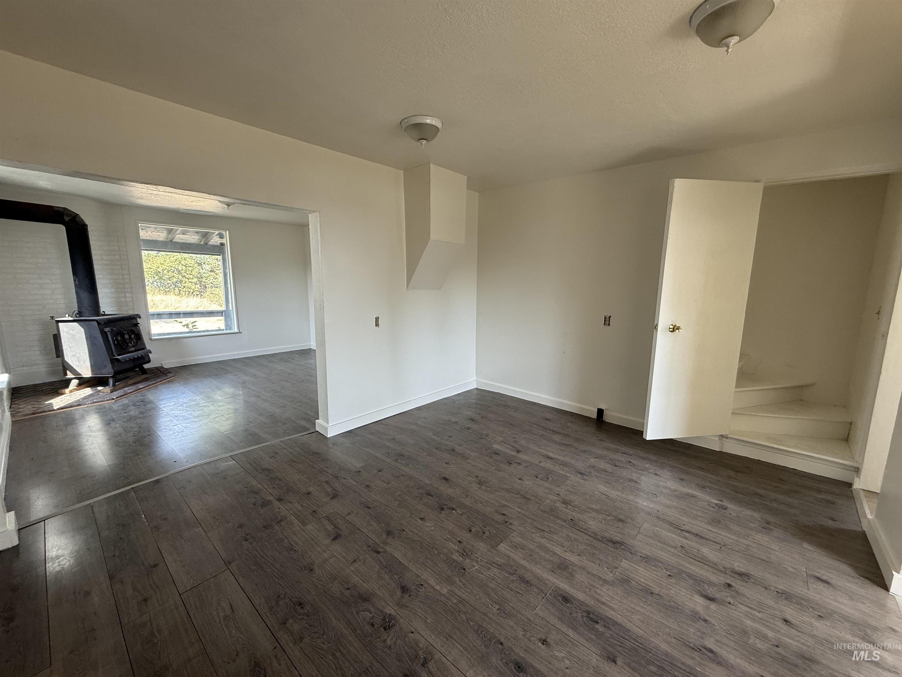 221 Weippe Ave, Weippe, Idaho 83553, 5 Bedrooms, 1 Bathroom, Residential For Sale, Price $185,000,MLS 98959391